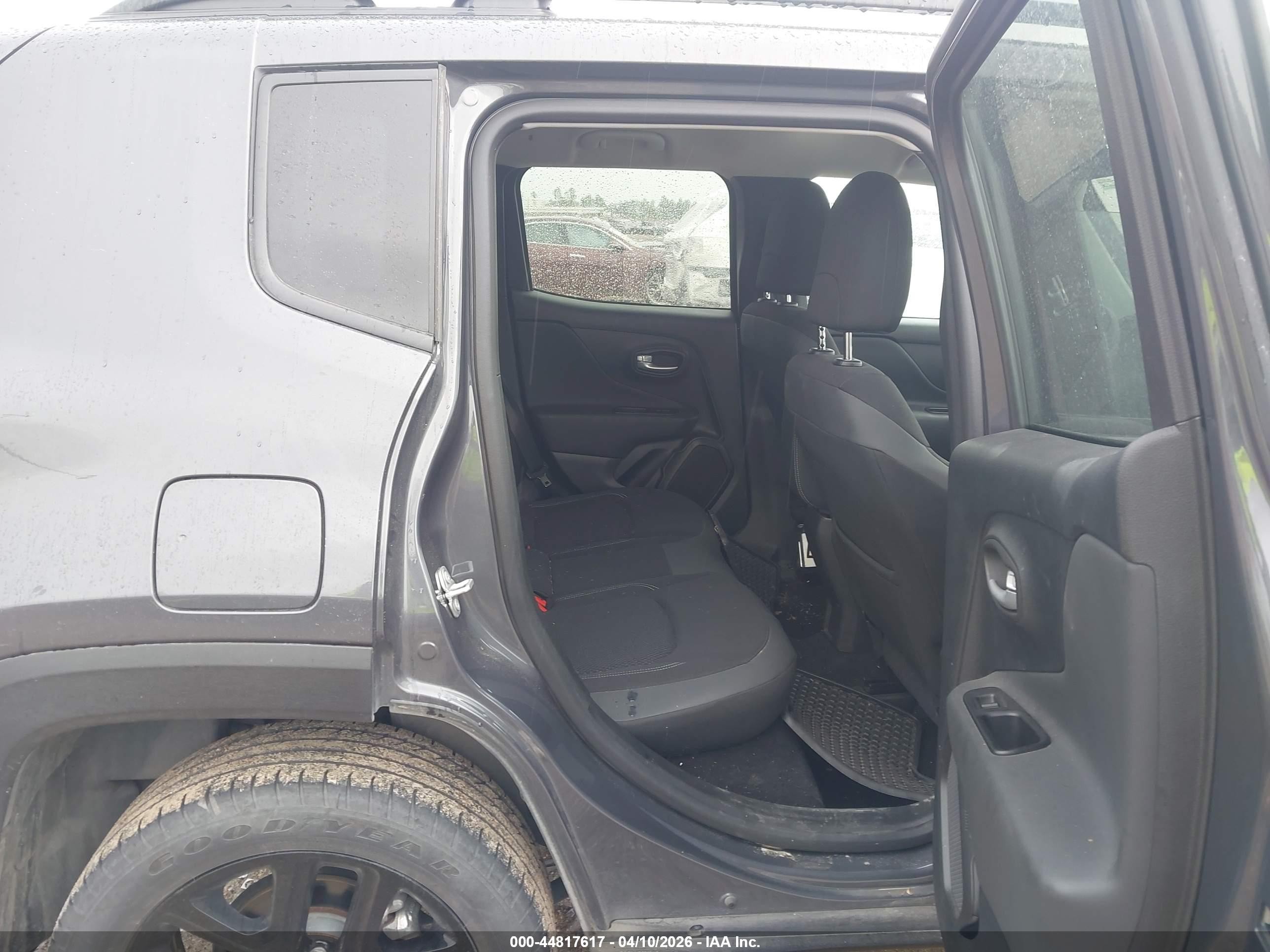 2023 Jeep Renegade Altitude 4x4 Gray vin: ZACNJDE10PPP34215
