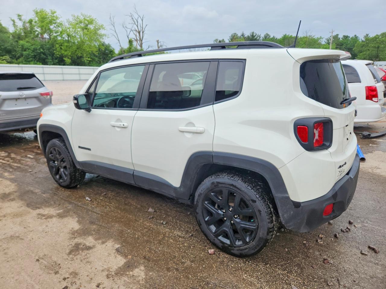 2022 Jeep Renegade Altitude White vin: ZACNJDE19NPP01128