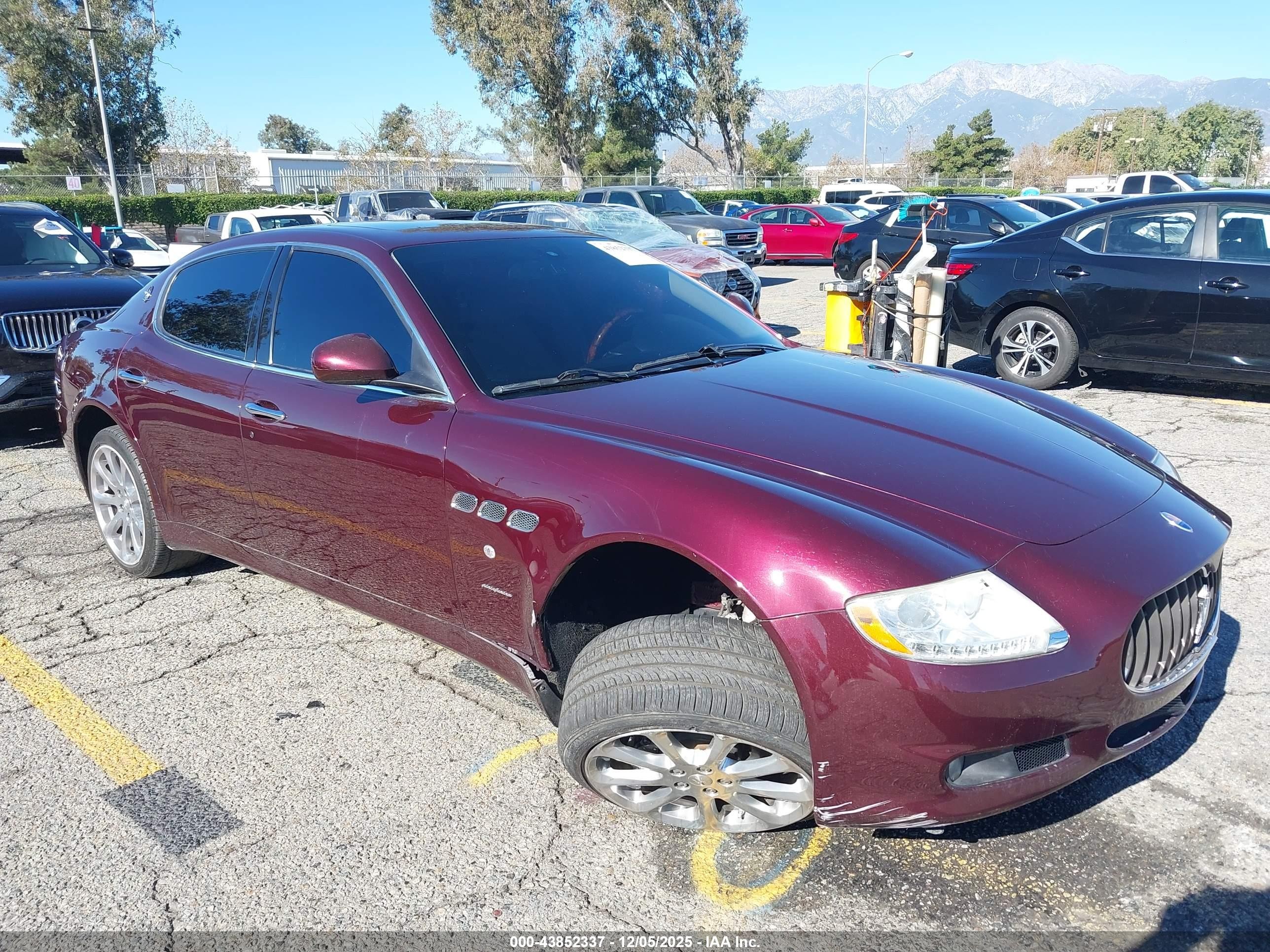 2010 Maserati Quattroporte   Burgundy vin: ZAM39FKA1A0050527