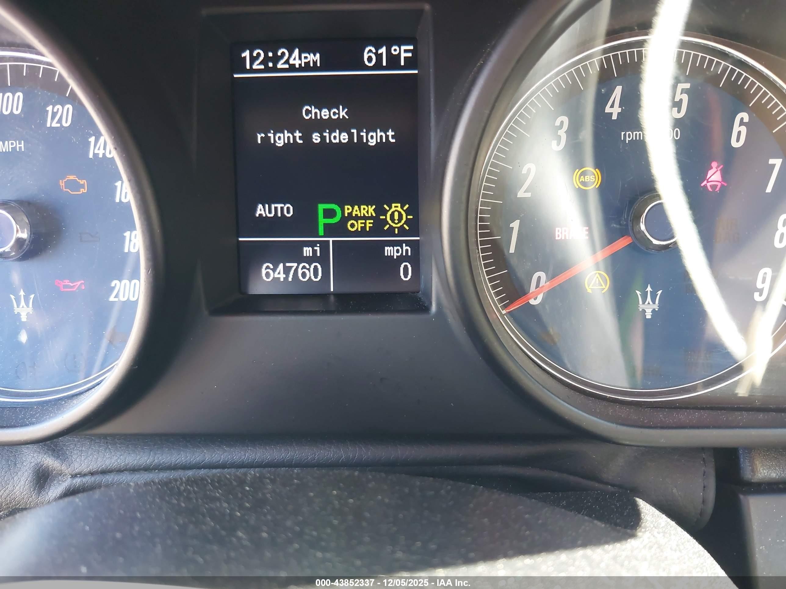 2010 Maserati Quattroporte   Бордовый vin: ZAM39FKA1A0050527