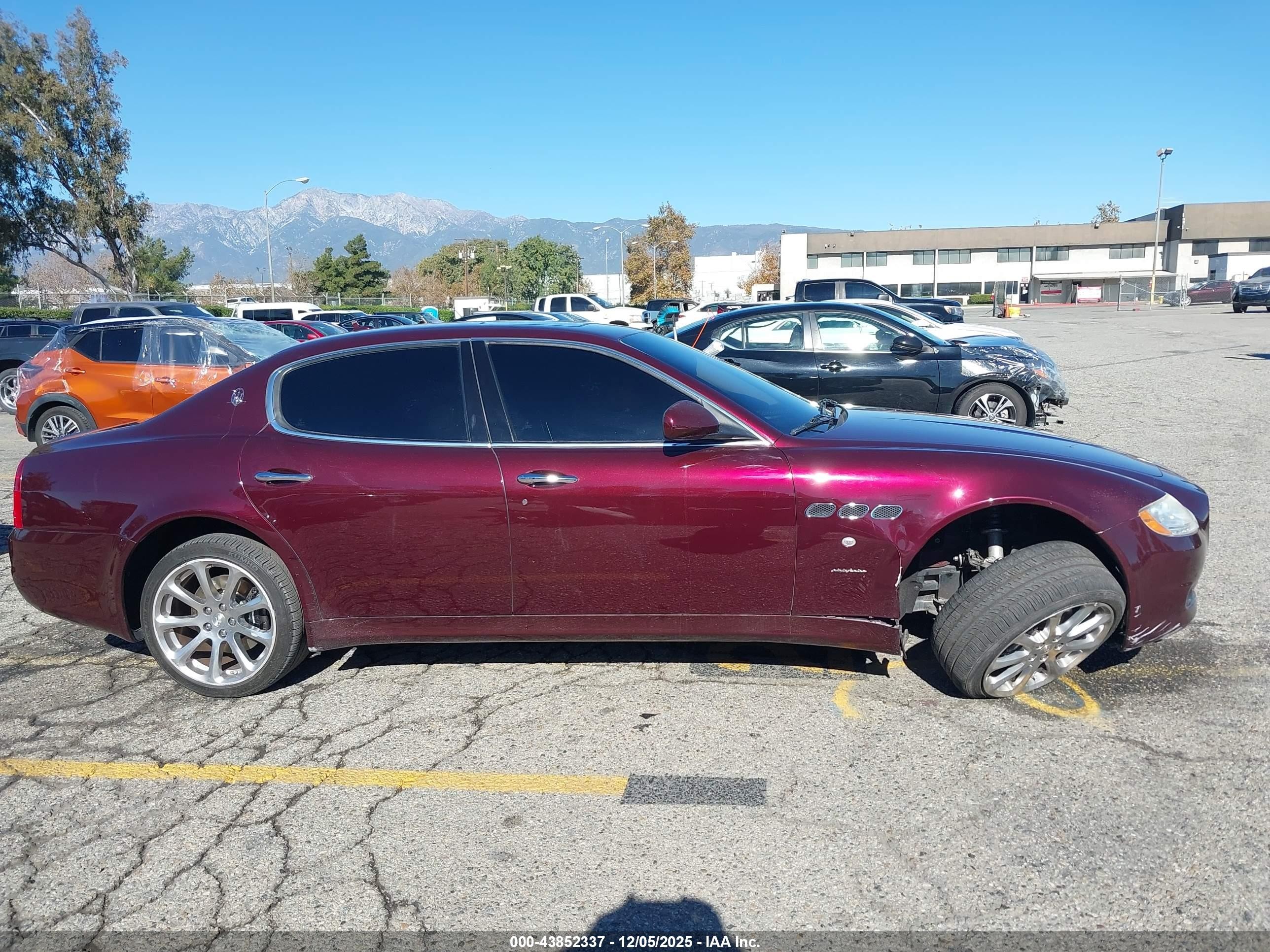 2010 Maserati Quattroporte   Бордовый vin: ZAM39FKA1A0050527