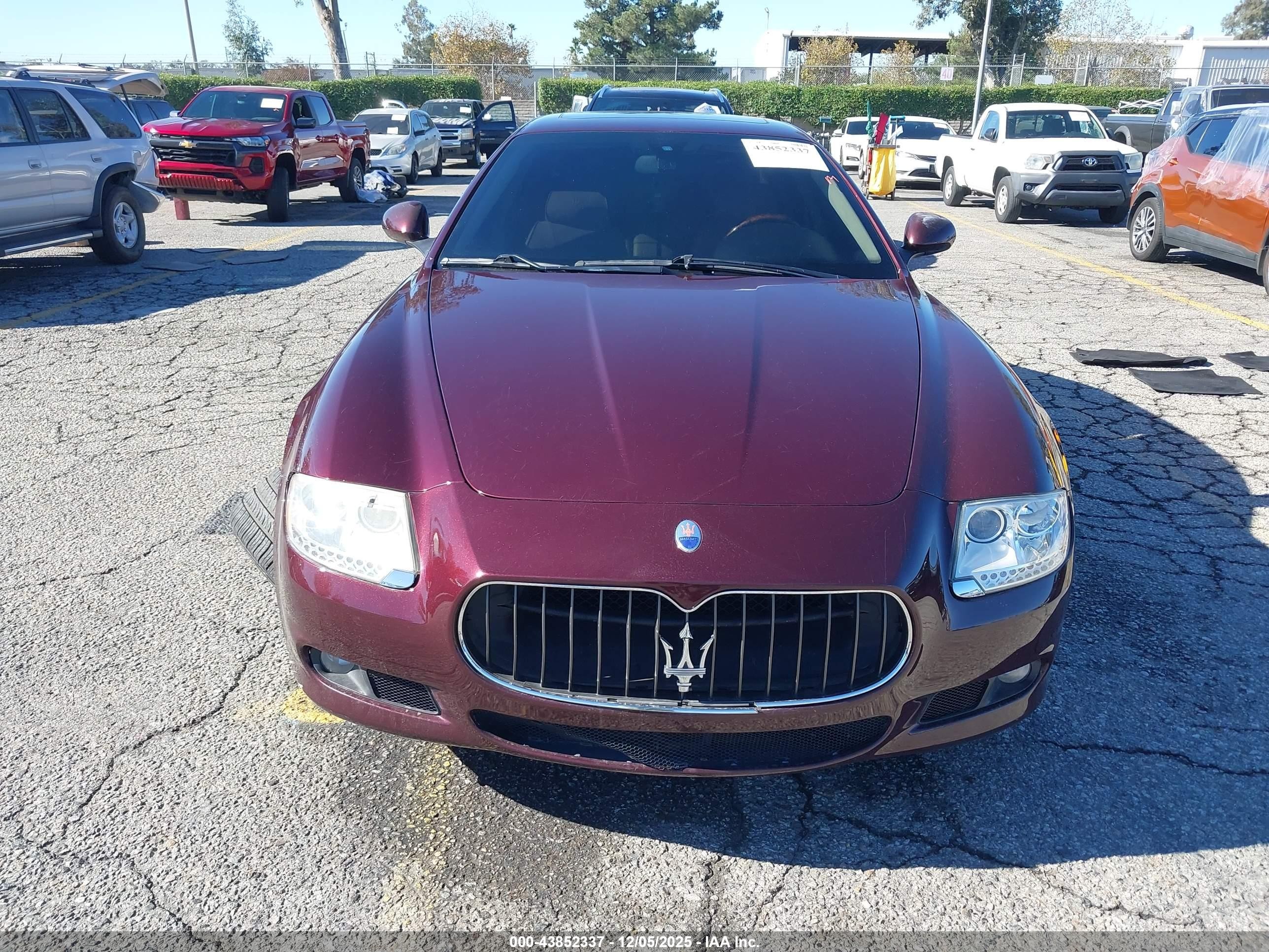 2010 Maserati Quattroporte   Бордовый vin: ZAM39FKA1A0050527