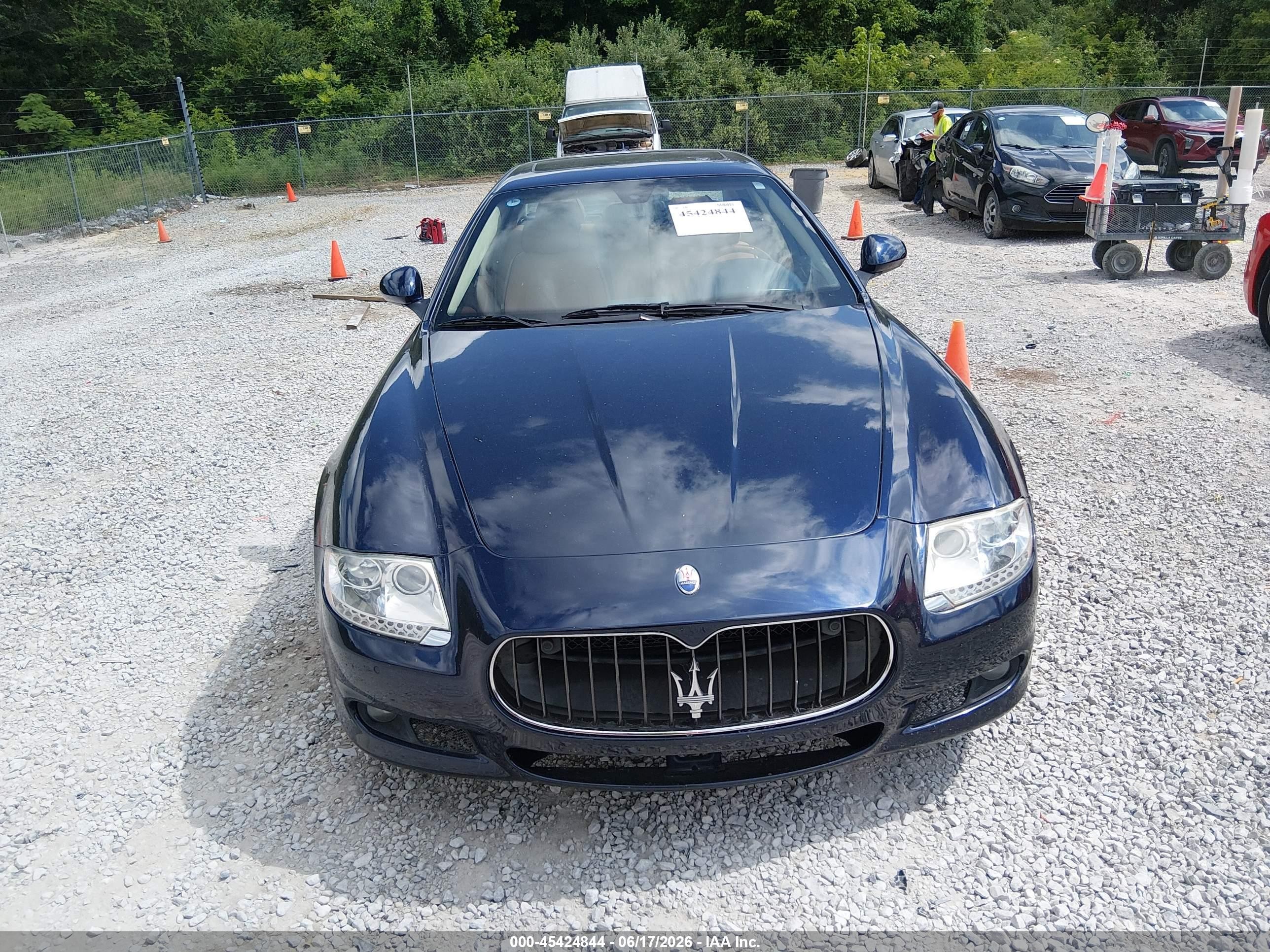 2011 Maserati Quattroporte Blue vin: ZAM39FKA380056248