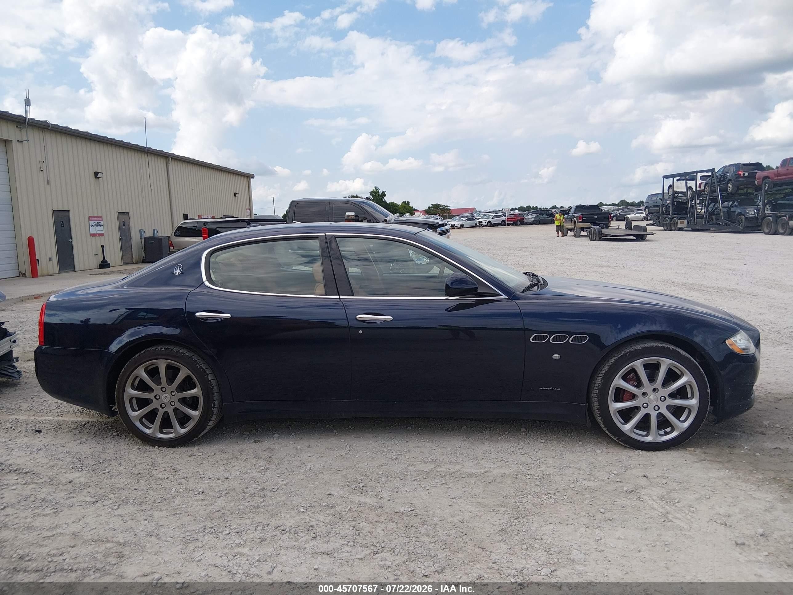 2011 Maserati Quattroporte   Dark Blue vin: ZAM39FKA3B0056248