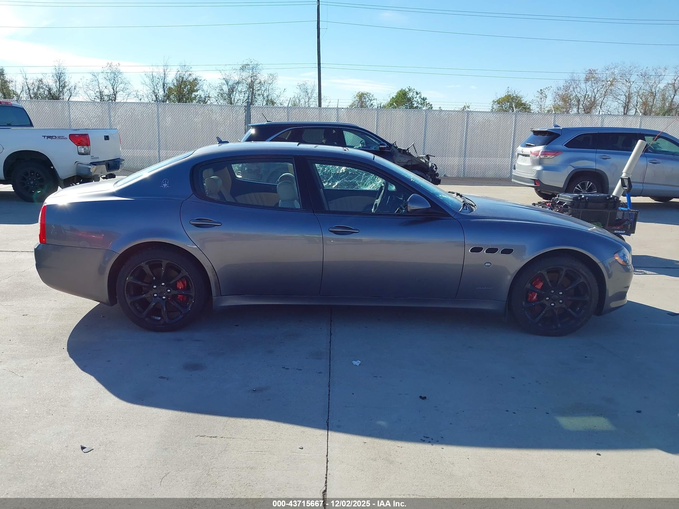 2011 Maserati Quattroporte S Серый vin: ZAM39JKA3B0054986