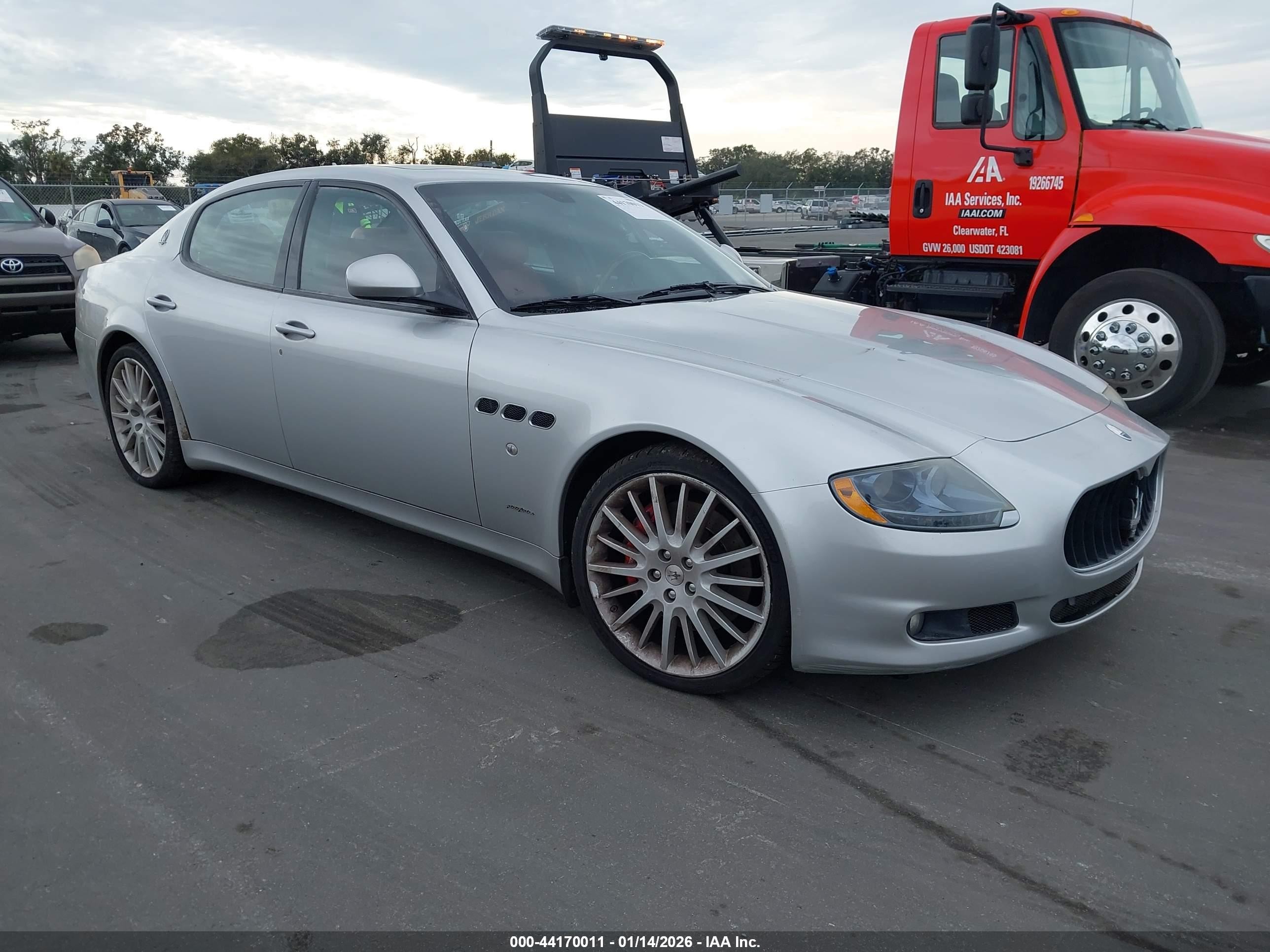 2011 Maserati Quattroporte S Silver vin: ZAM39JKA8B0054367