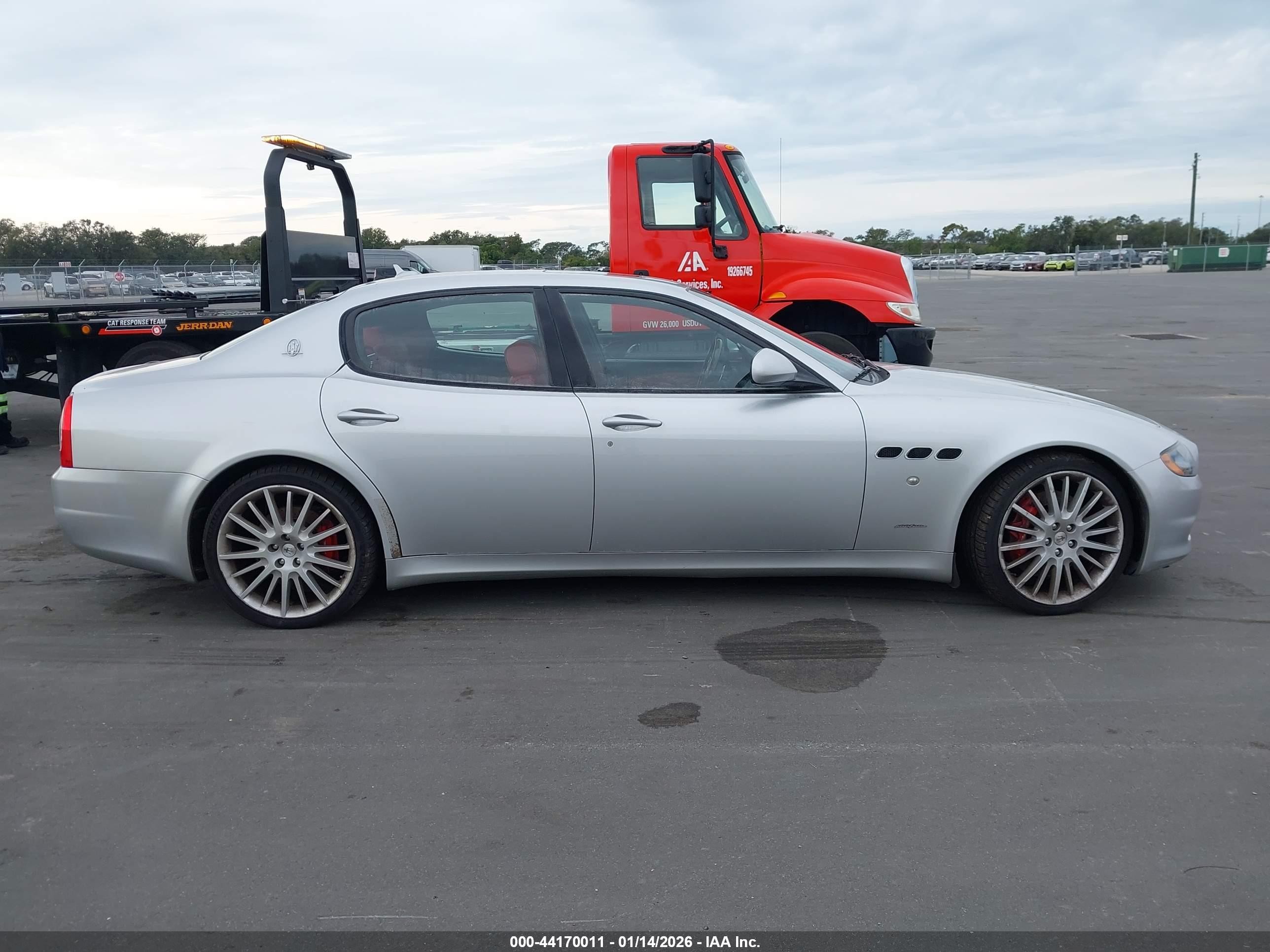 2011 Maserati Quattroporte S Silver vin: ZAM39JKA8B0054367