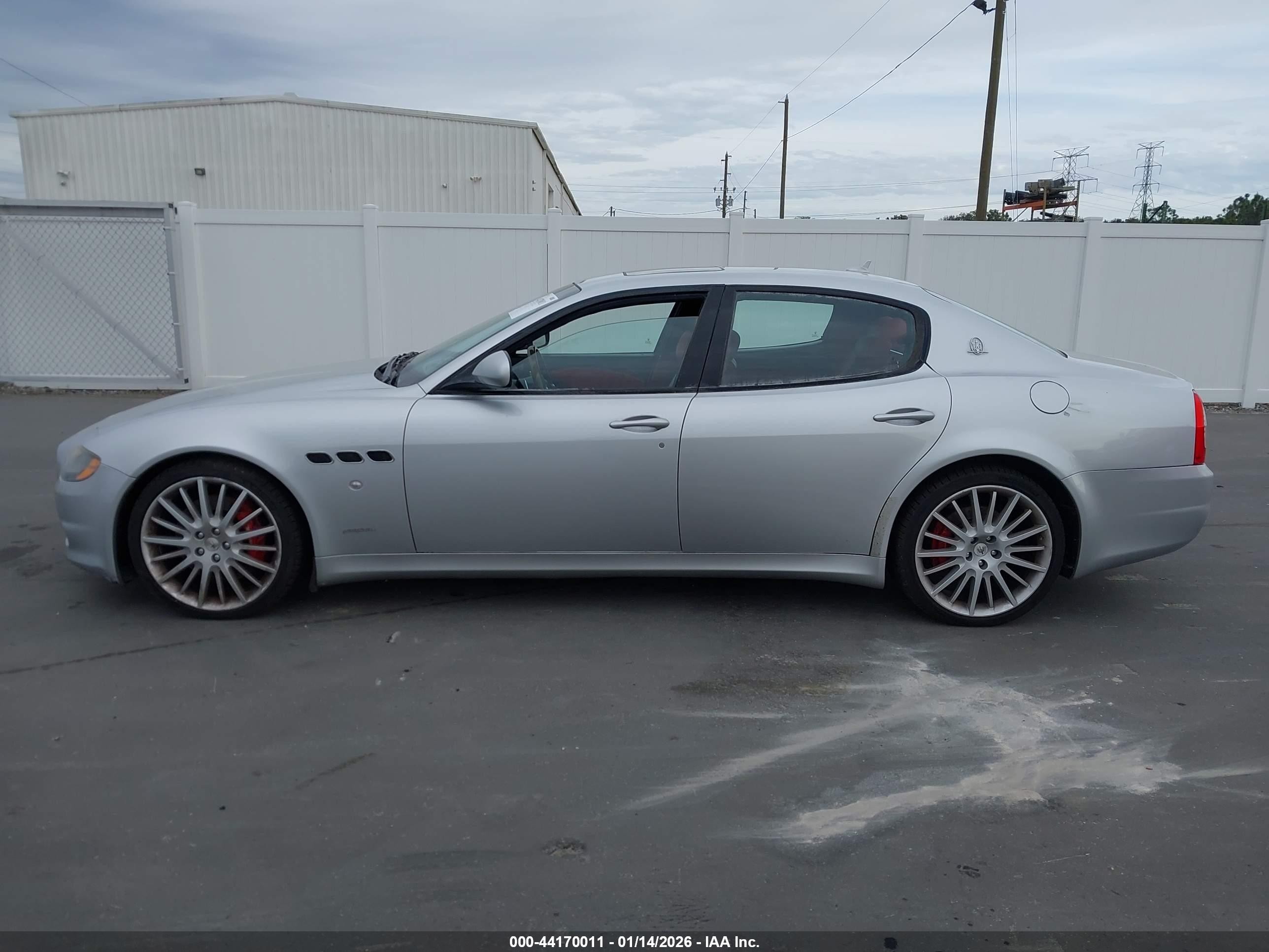 2011 Maserati Quattroporte S Silver vin: ZAM39JKA8B0054367
