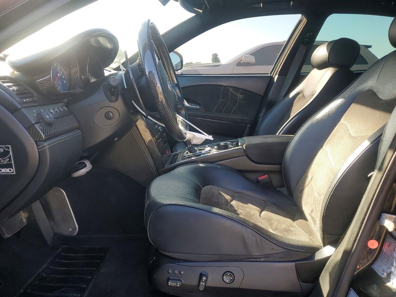 2011 Maserati Quattroporte S Red vin: ZAM39KKA4B0054372