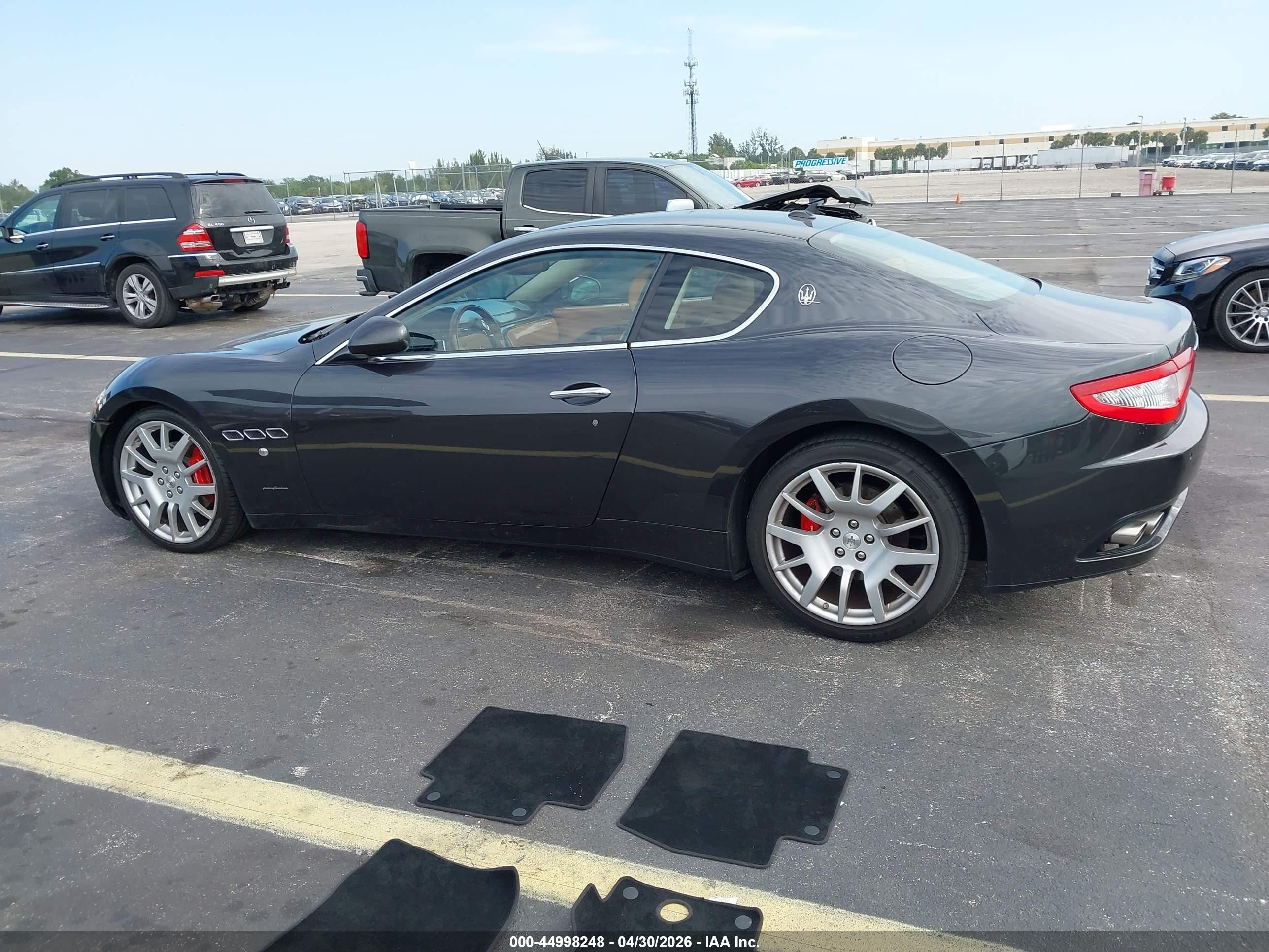 2010 Maserati Granturismo   Gray vin: ZAM45GLA9A0050490