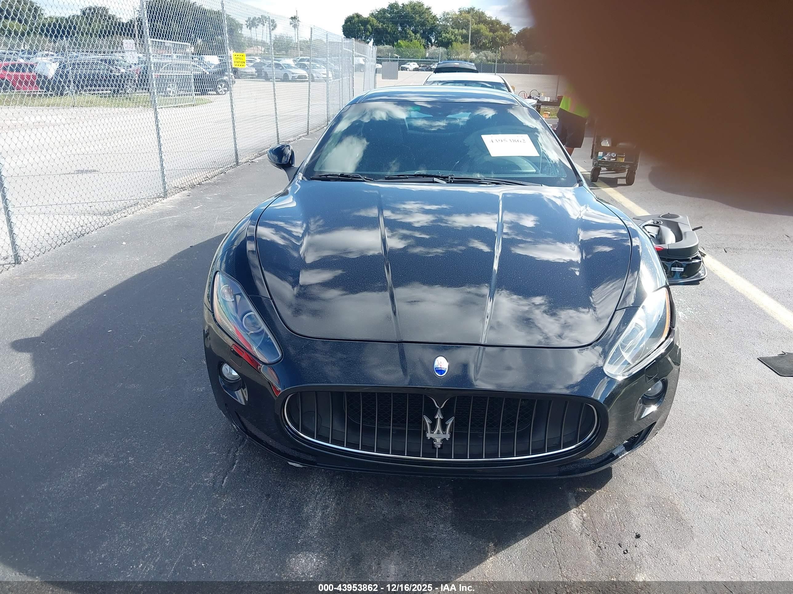 2011 Maserati Granturismo S Automatic Black vin: ZAM45KLA0B0058384