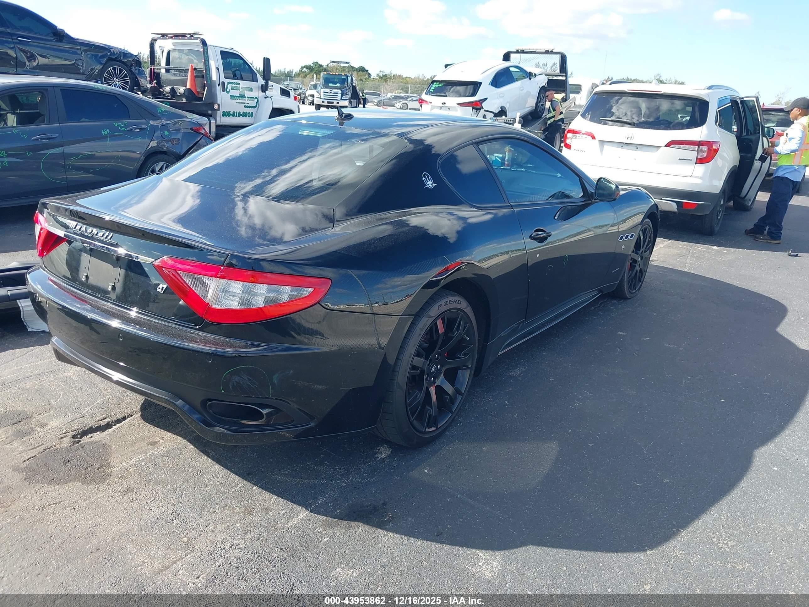 2011 Maserati Granturismo S Automatic Black vin: ZAM45KLA0B0058384