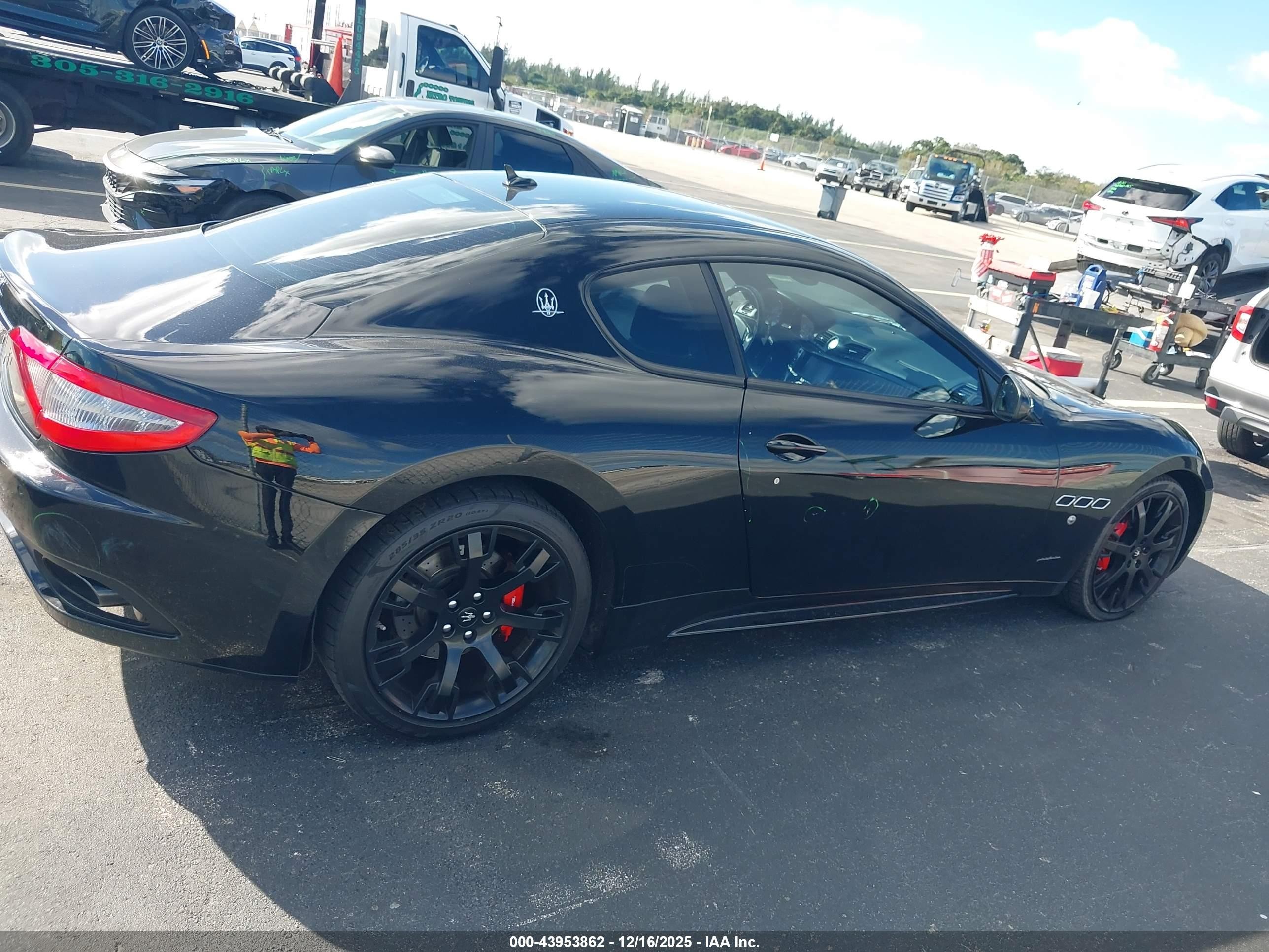 2011 Maserati Granturismo S Automatic Black vin: ZAM45KLA0B0058384