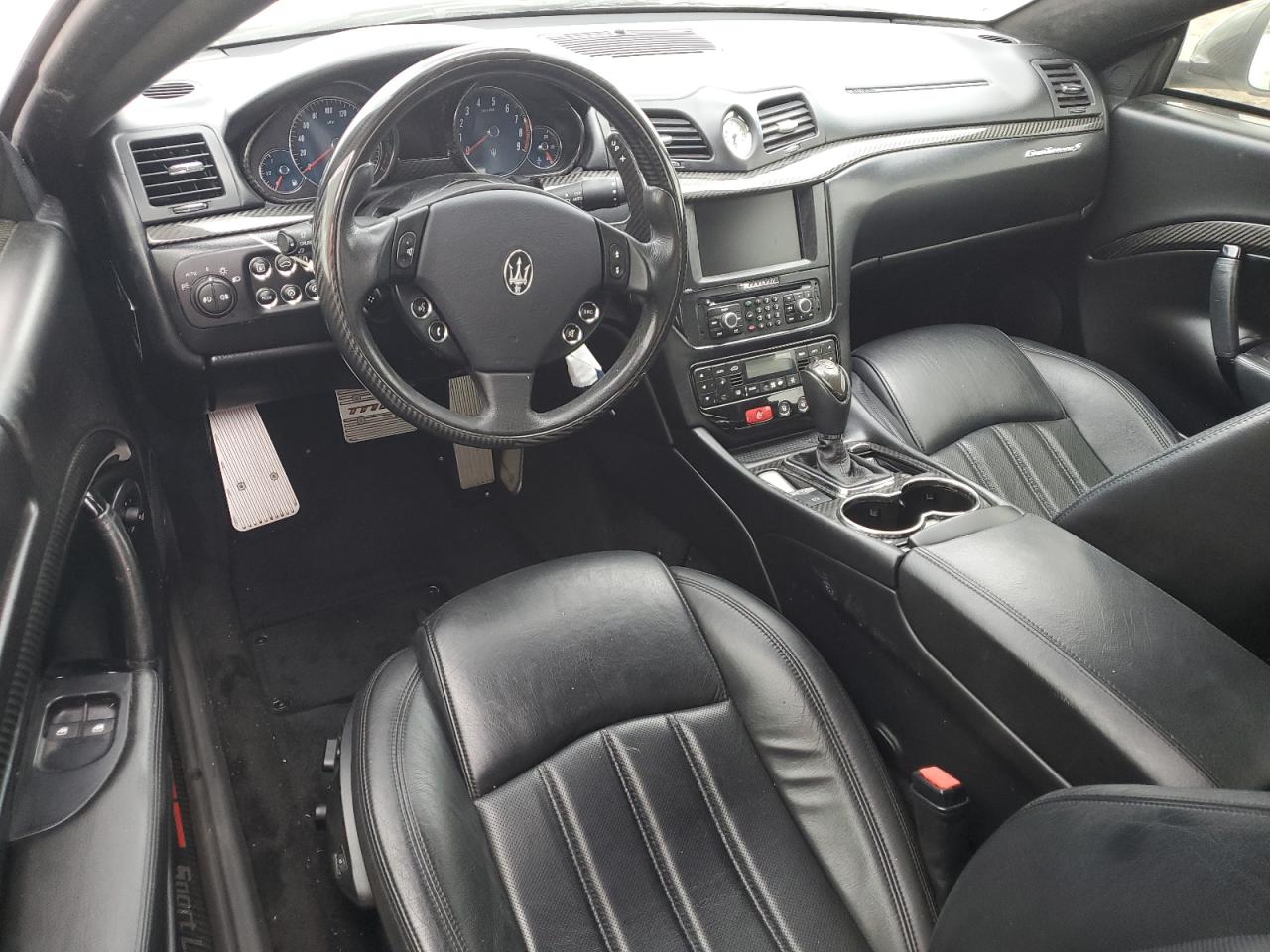 2010 Maserati Granturismo S White vin: ZAM45KLA1A0051944