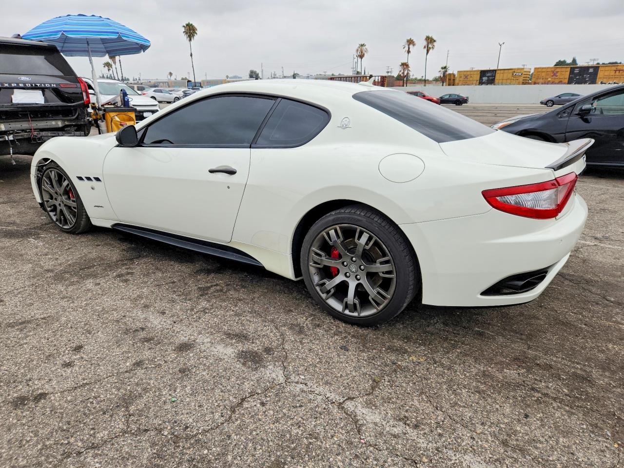 2010 Maserati Granturismo S White vin: ZAM45KLA1A0052821