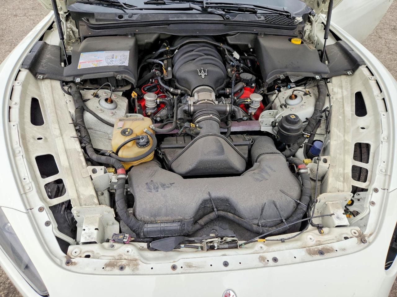 2010 Maserati Granturismo S White vin: ZAM45KLA1A0052821