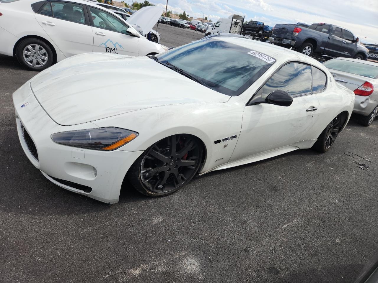 2010 Maserati Granturismo S White vin: ZAM45KLA4A0051291