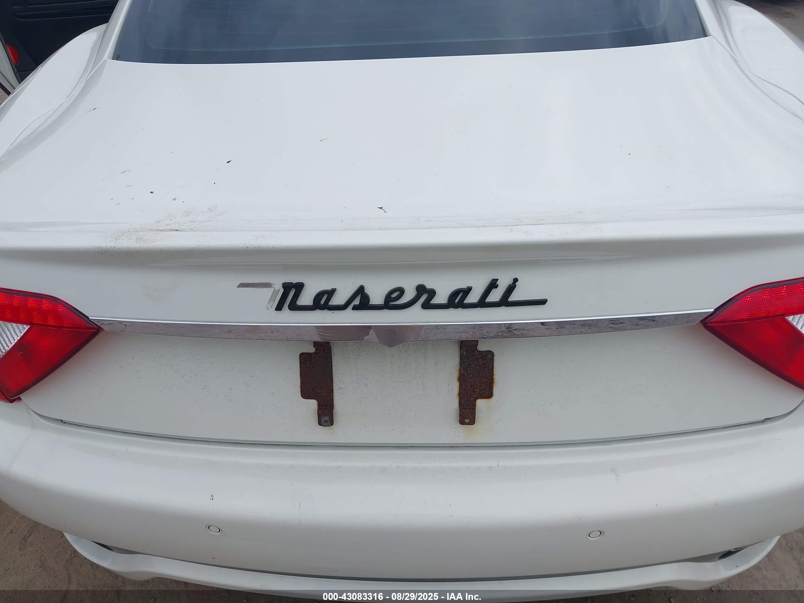 2012 Maserati Granturismo S Automatic White vin: ZAM45KLA6C0062246