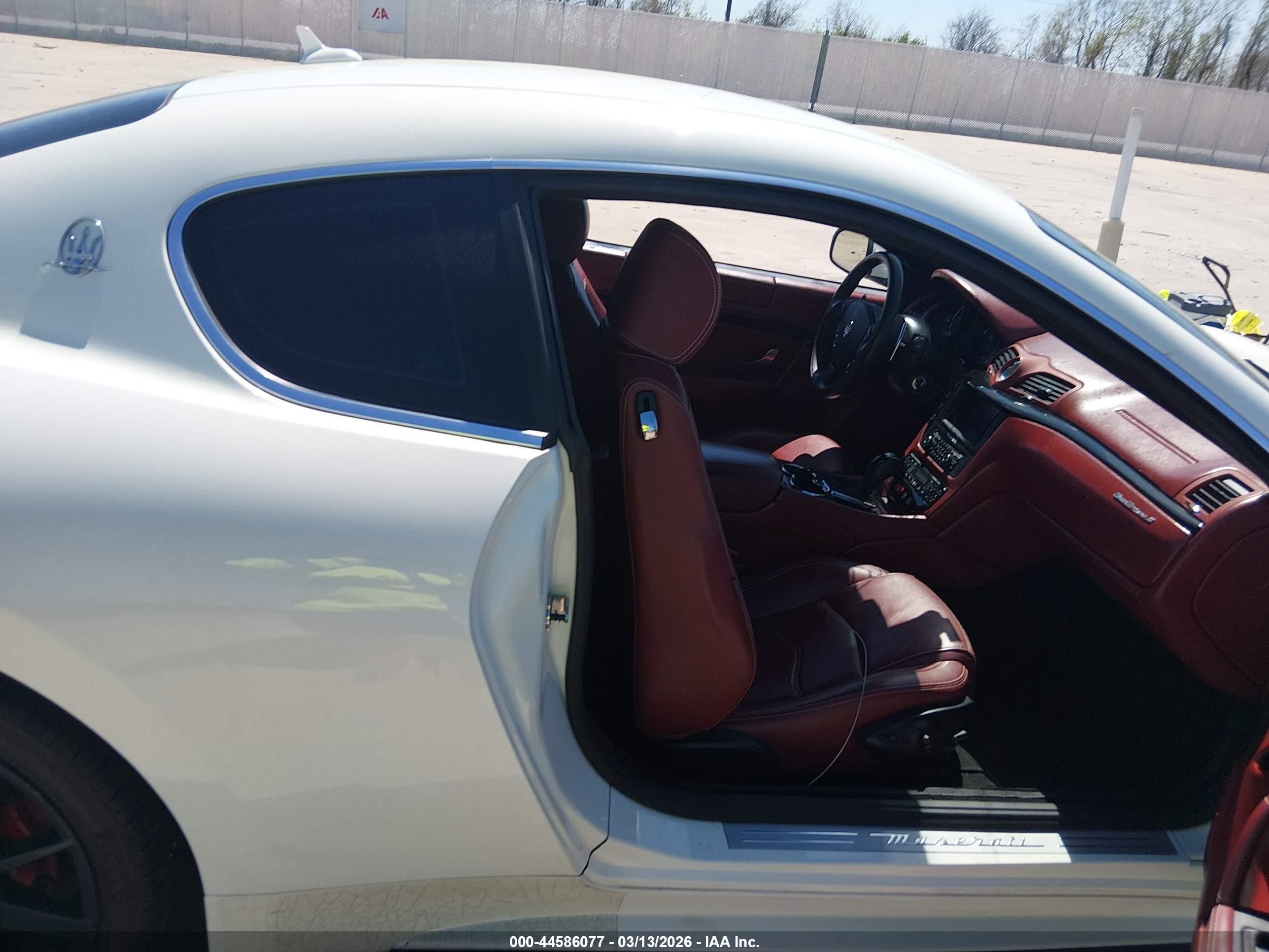 2012 Maserati Granturismo S Automatic White vin: ZAM45KLA6C0063977