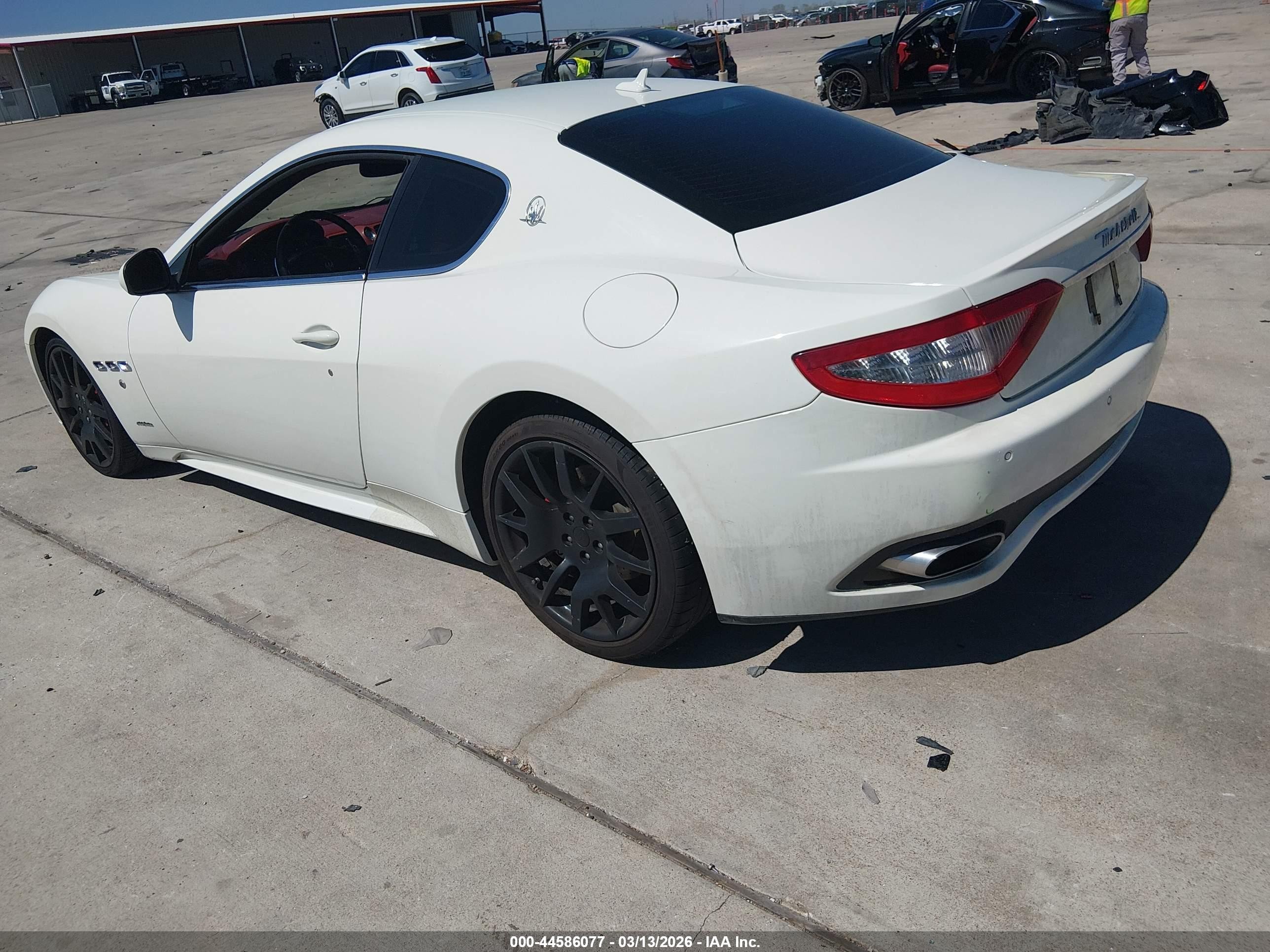 2012 Maserati Granturismo S Automatic White vin: ZAM45KLA6C0063977