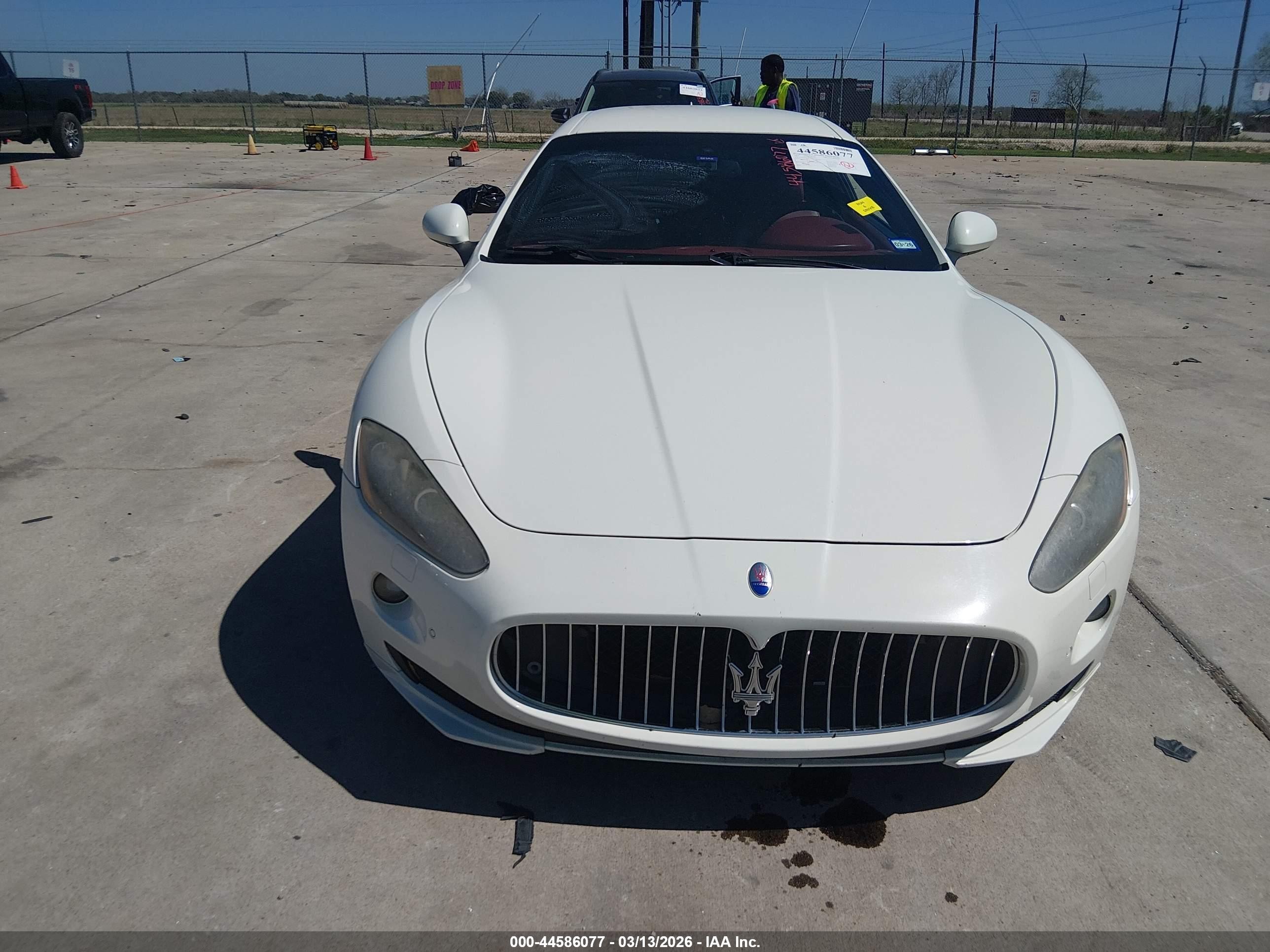 2012 Maserati Granturismo S Automatic White vin: ZAM45KLA6C0063977