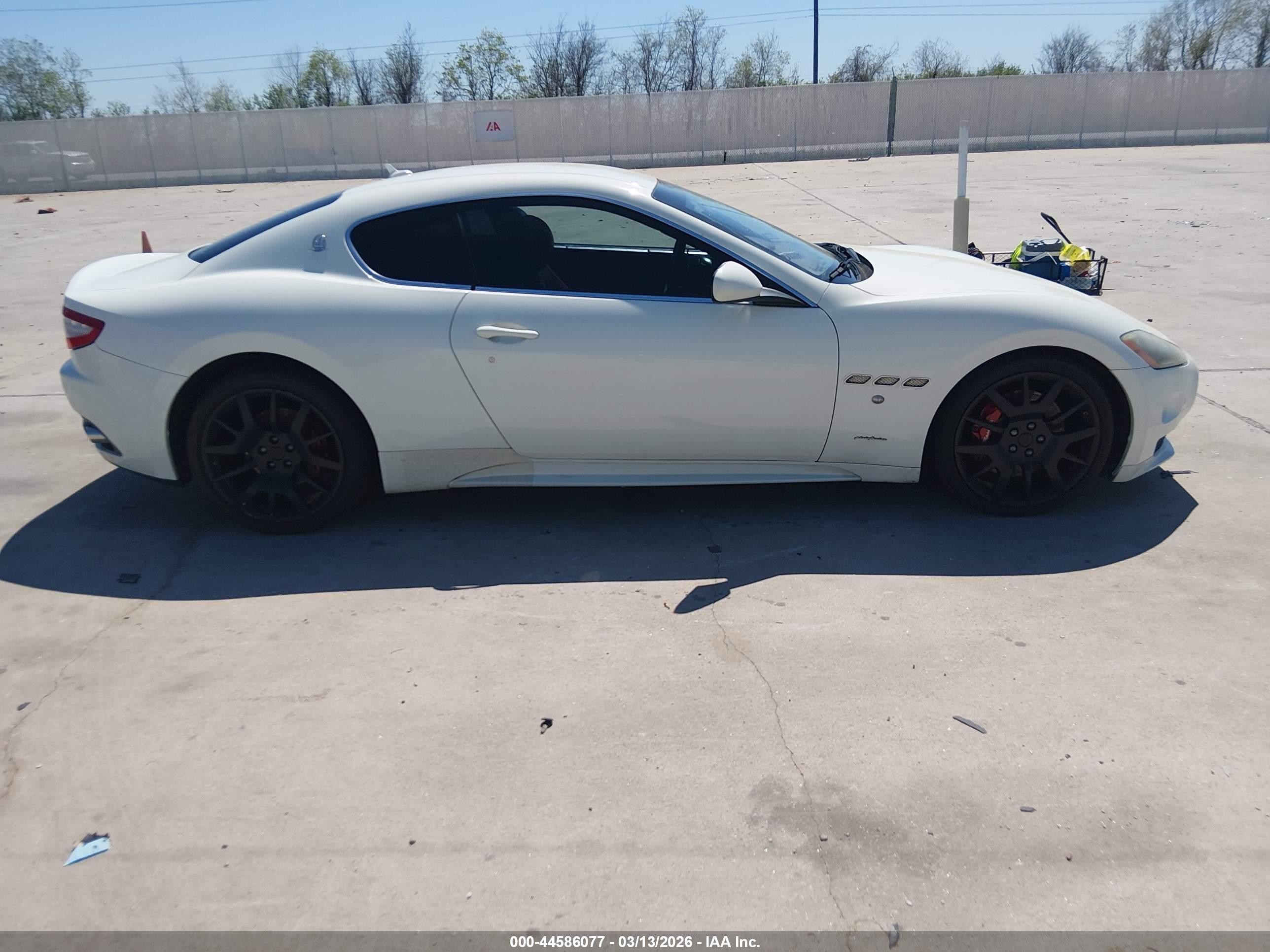 2012 Maserati Granturismo S Automatic White vin: ZAM45KLA6C0063977