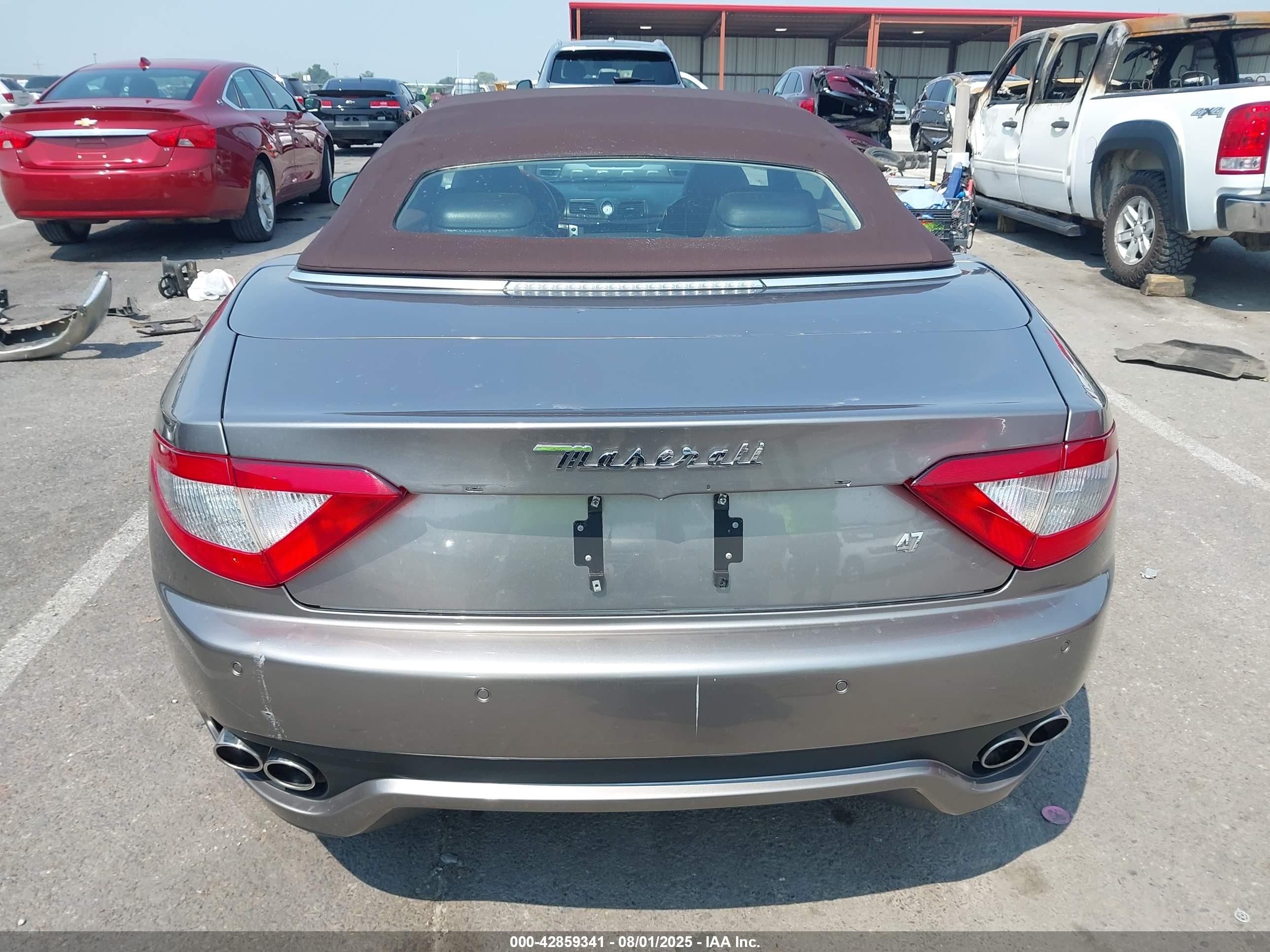2010 Maserati Granturismo   Silver vin: ZAM45KMA0A0052372