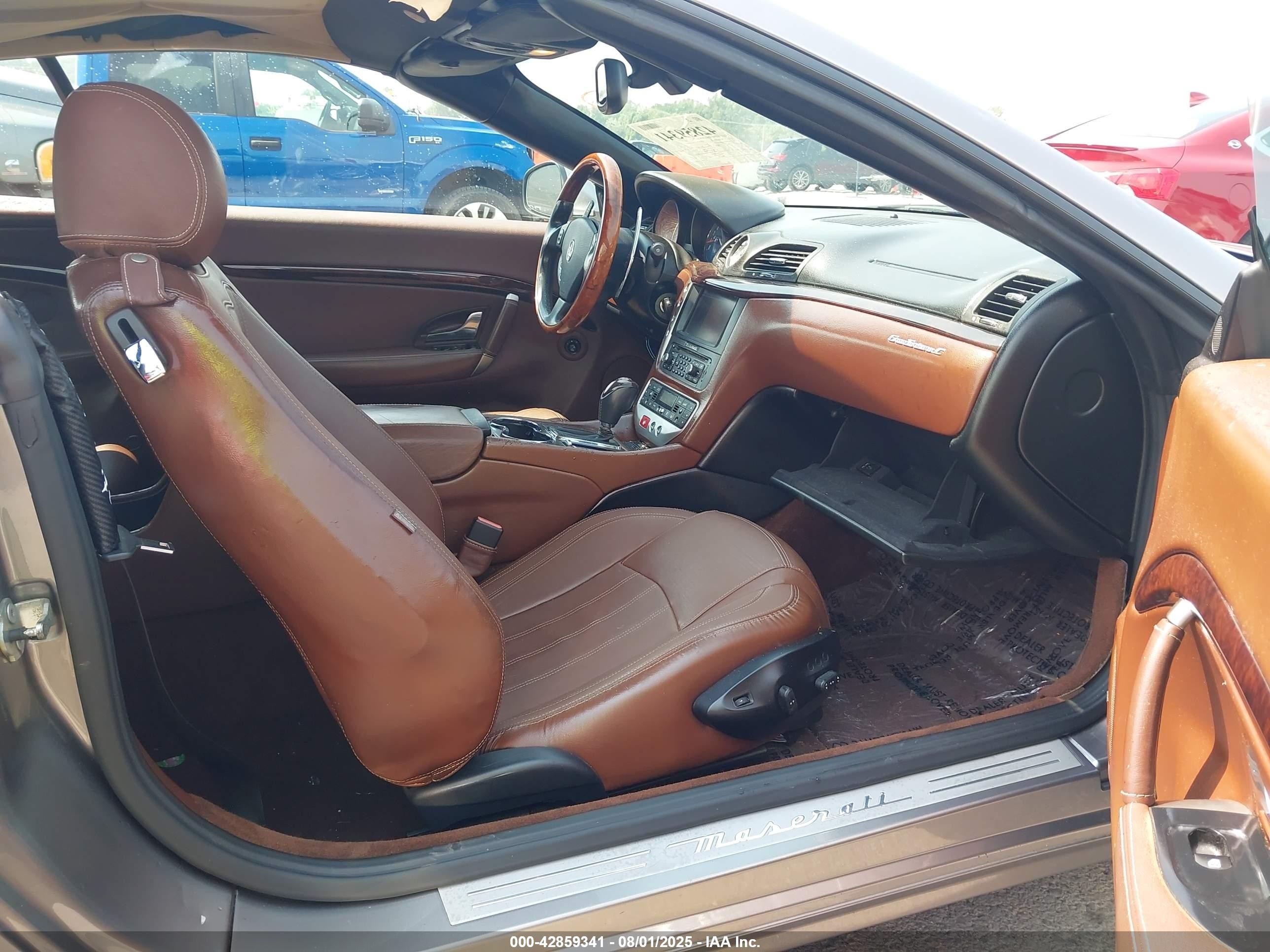 2010 Maserati Granturismo   Silver vin: ZAM45KMA0A0052372
