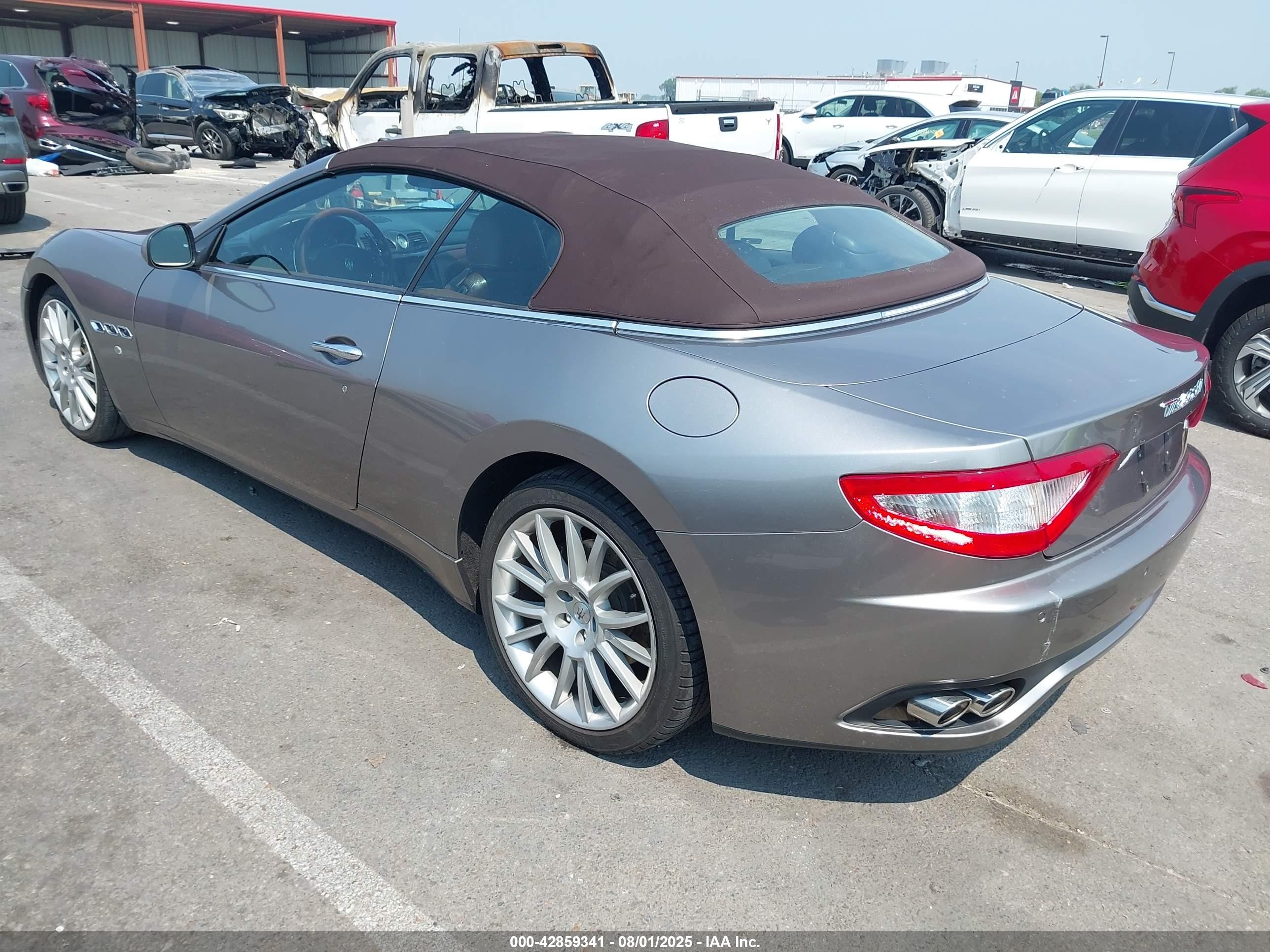 2010 Maserati Granturismo   Silver vin: ZAM45KMA0A0052372