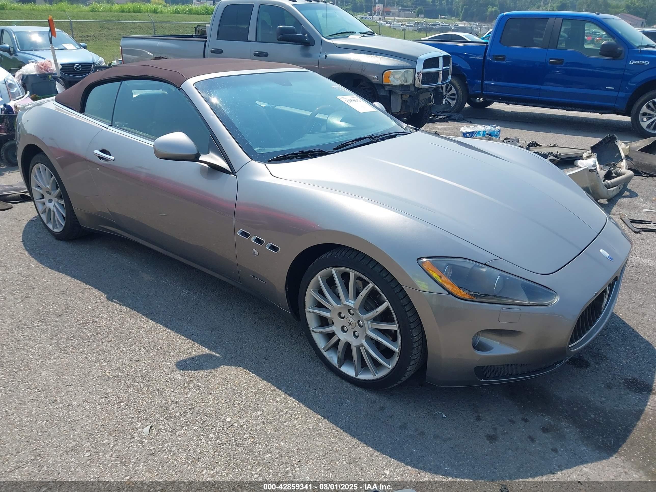 2010 Maserati Granturismo   Silver vin: ZAM45KMA0A0052372