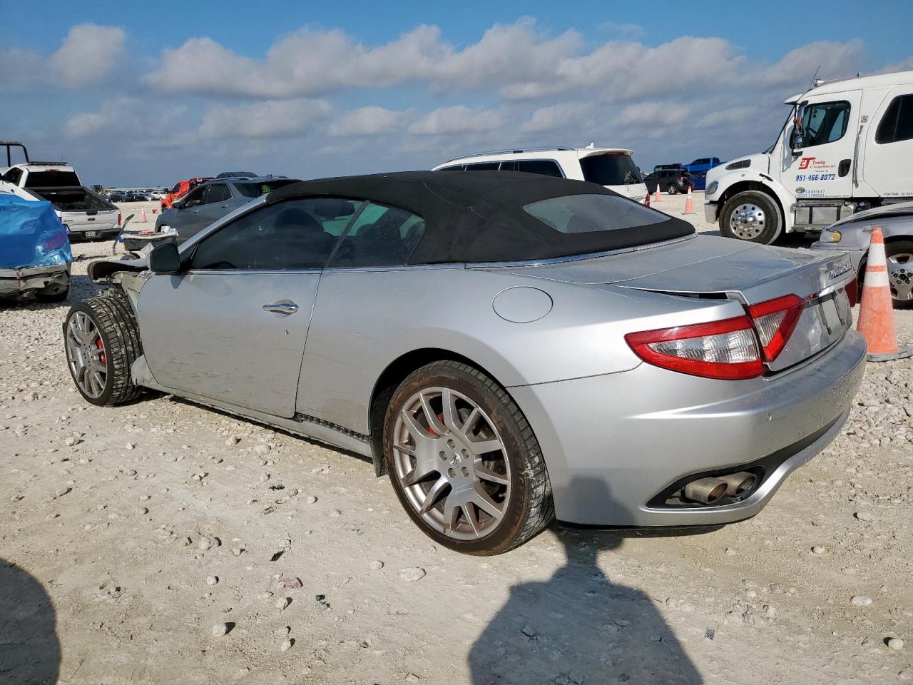 2010 Maserati Granturismo Silver vin: ZAM45KMA2A0052244