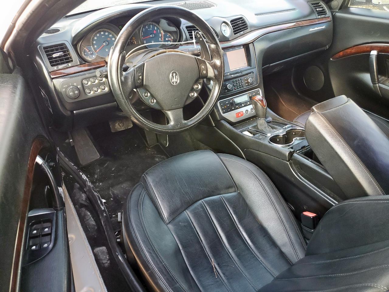 2010 Maserati Granturismo Silver vin: ZAM45KMA2A0052244