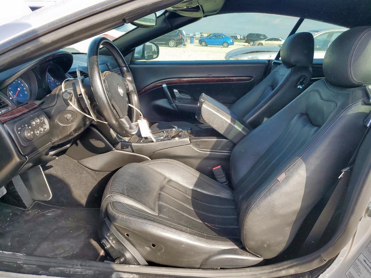 2010 Maserati Granturismo Silver vin: ZAM45KMA2A0052244