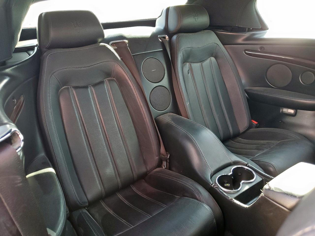 2010 Maserati Granturismo Silver vin: ZAM45KMA2A0052244