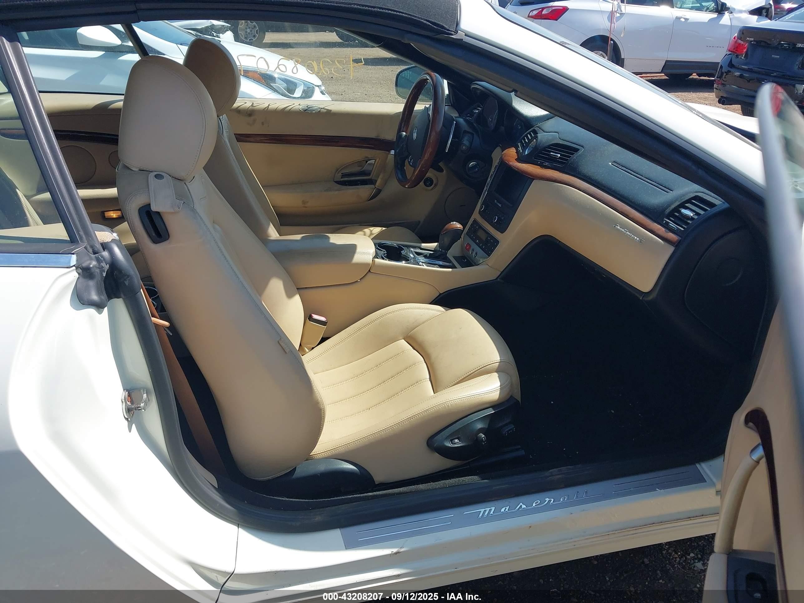 2012 Maserati Granturismo   White vin: ZAM45KMA2C0066261