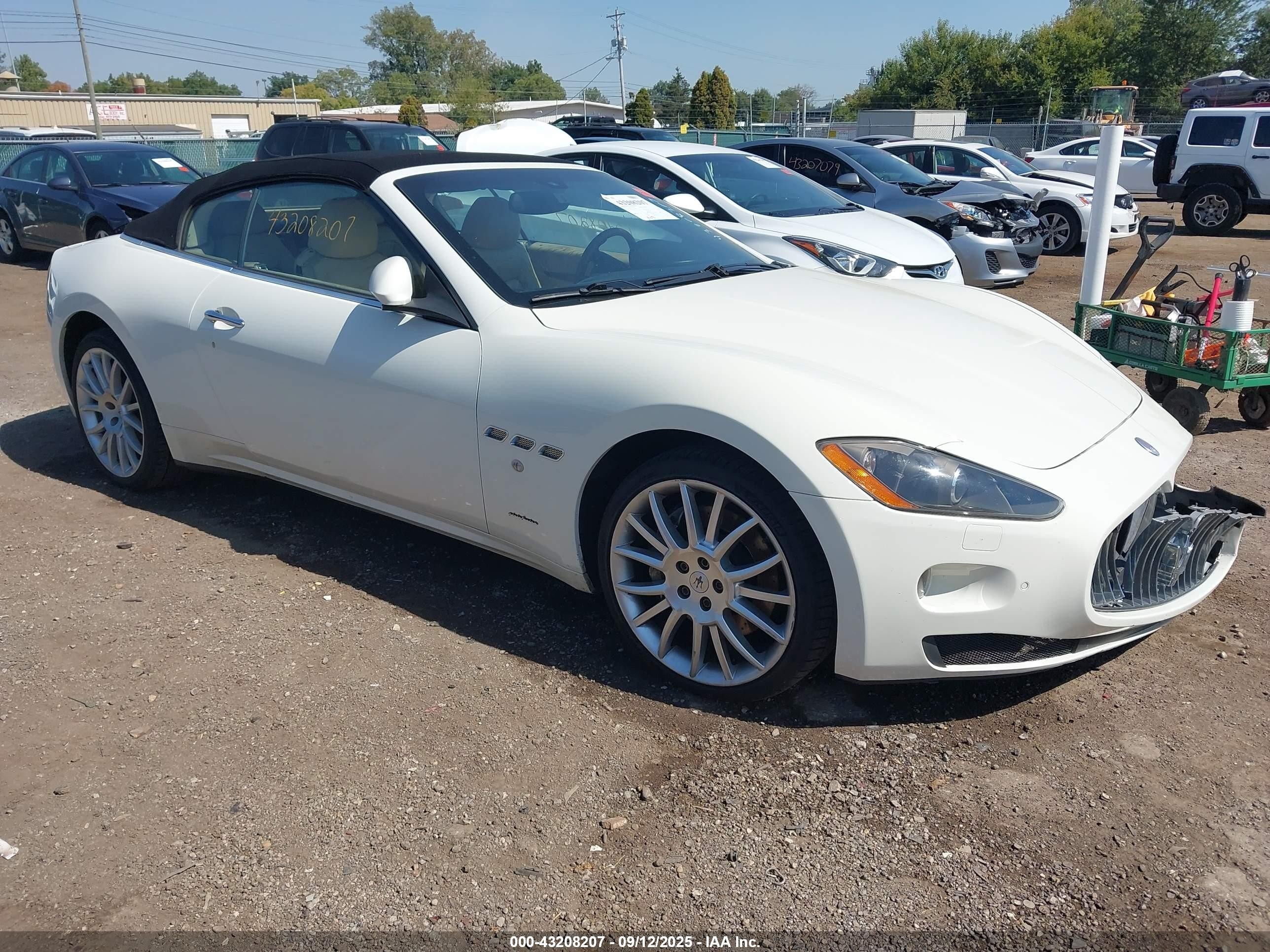 2012 Maserati Granturismo   White vin: ZAM45KMA2C0066261