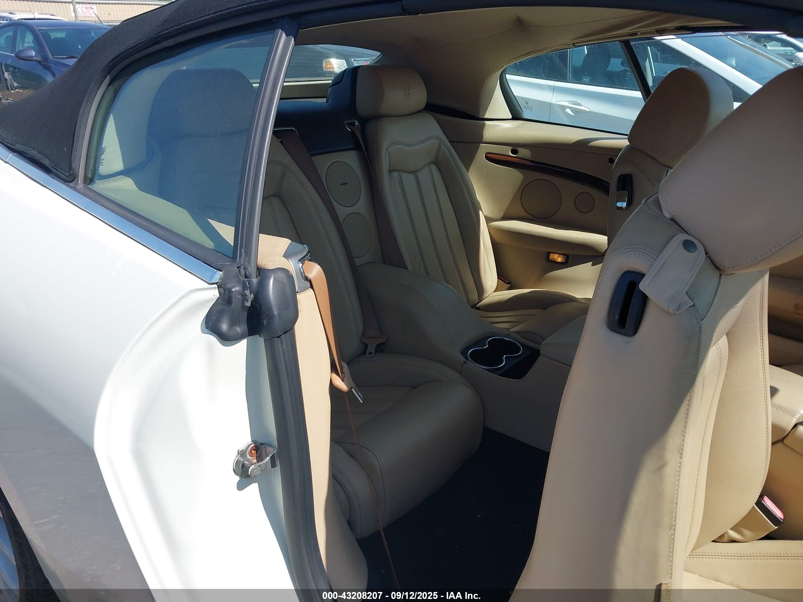 2012 Maserati Granturismo   White vin: ZAM45KMA2C0066261
