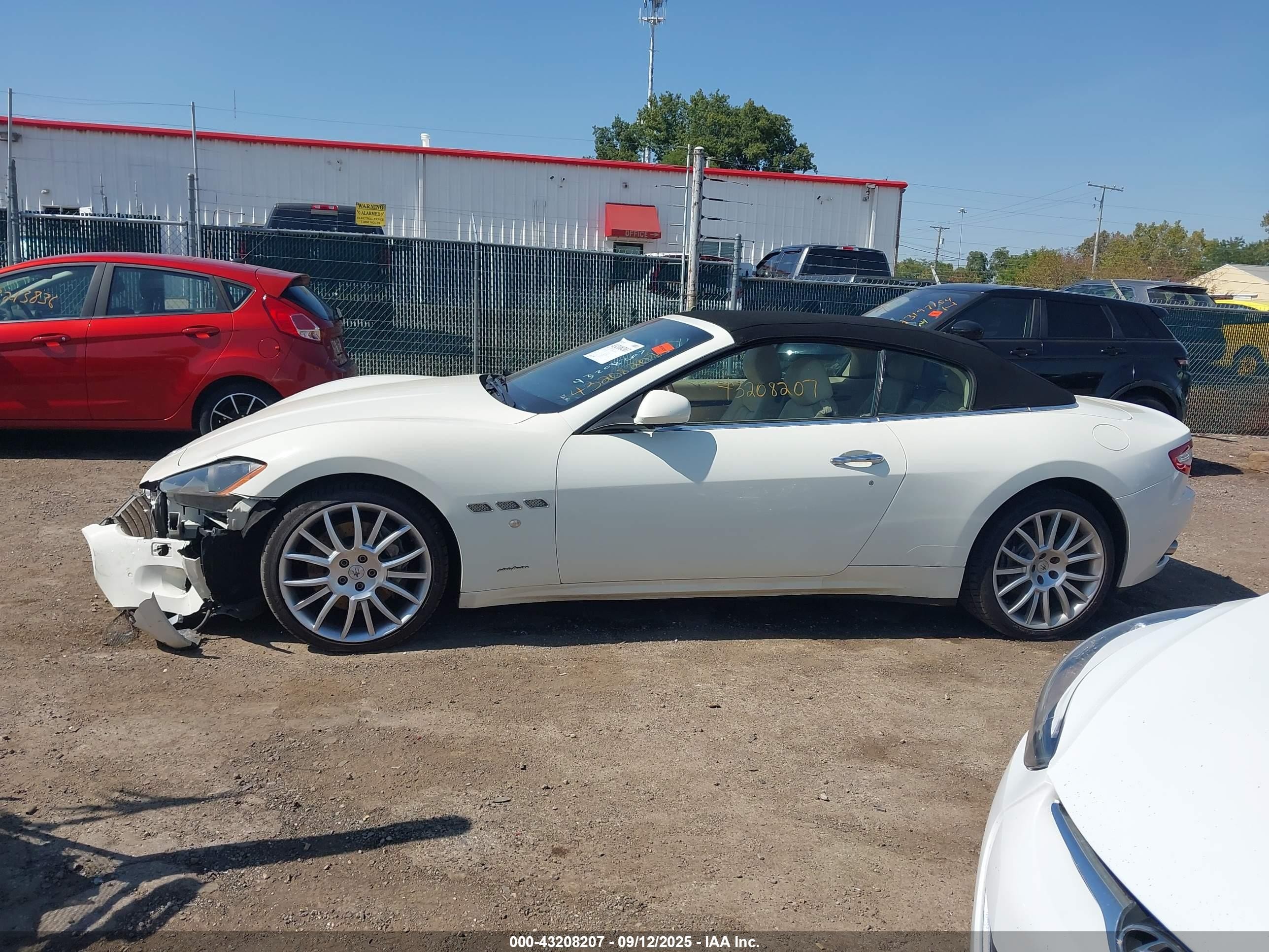 2012 Maserati Granturismo   White vin: ZAM45KMA2C0066261