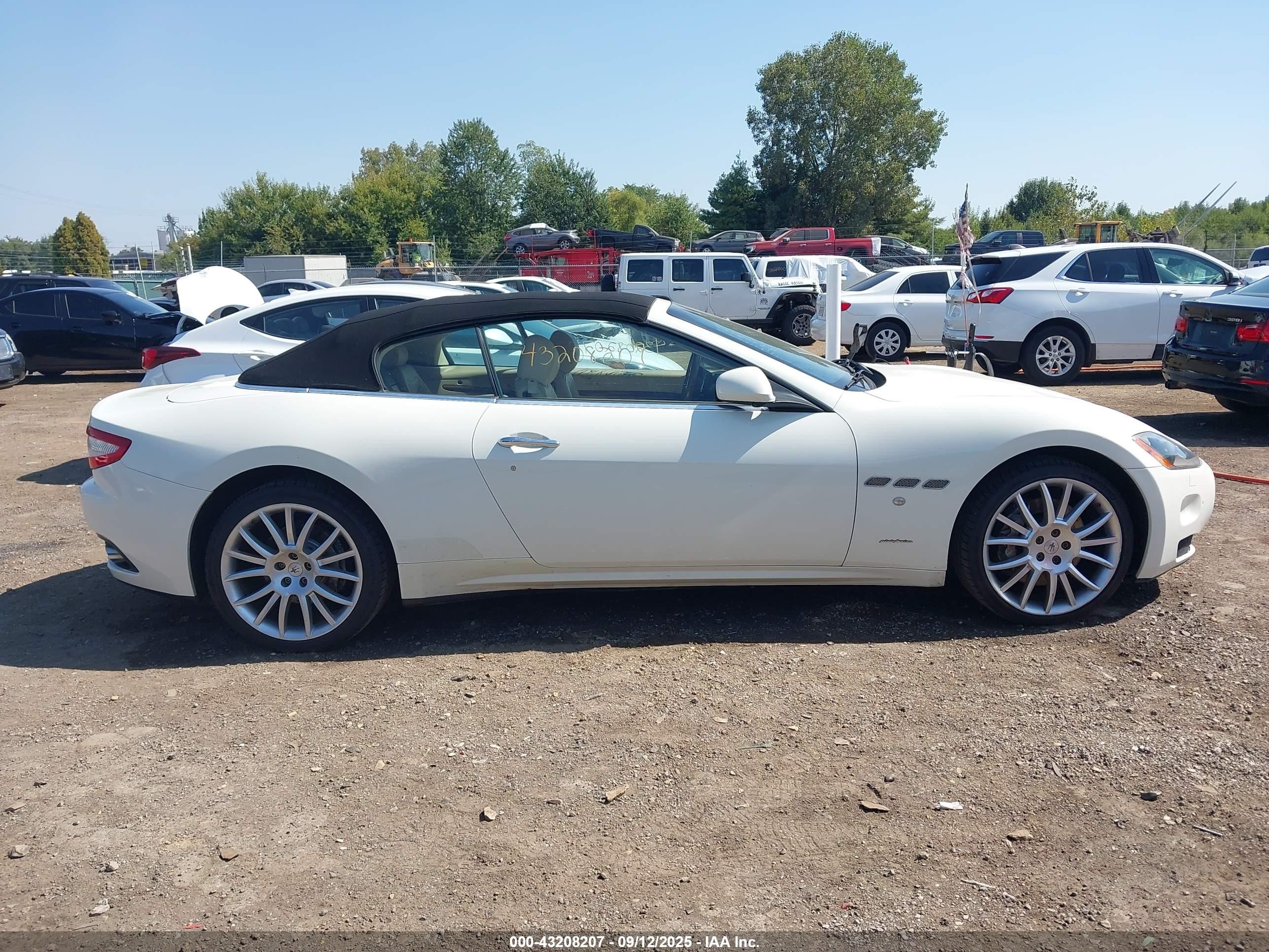 2012 Maserati Granturismo   White vin: ZAM45KMA2C0066261