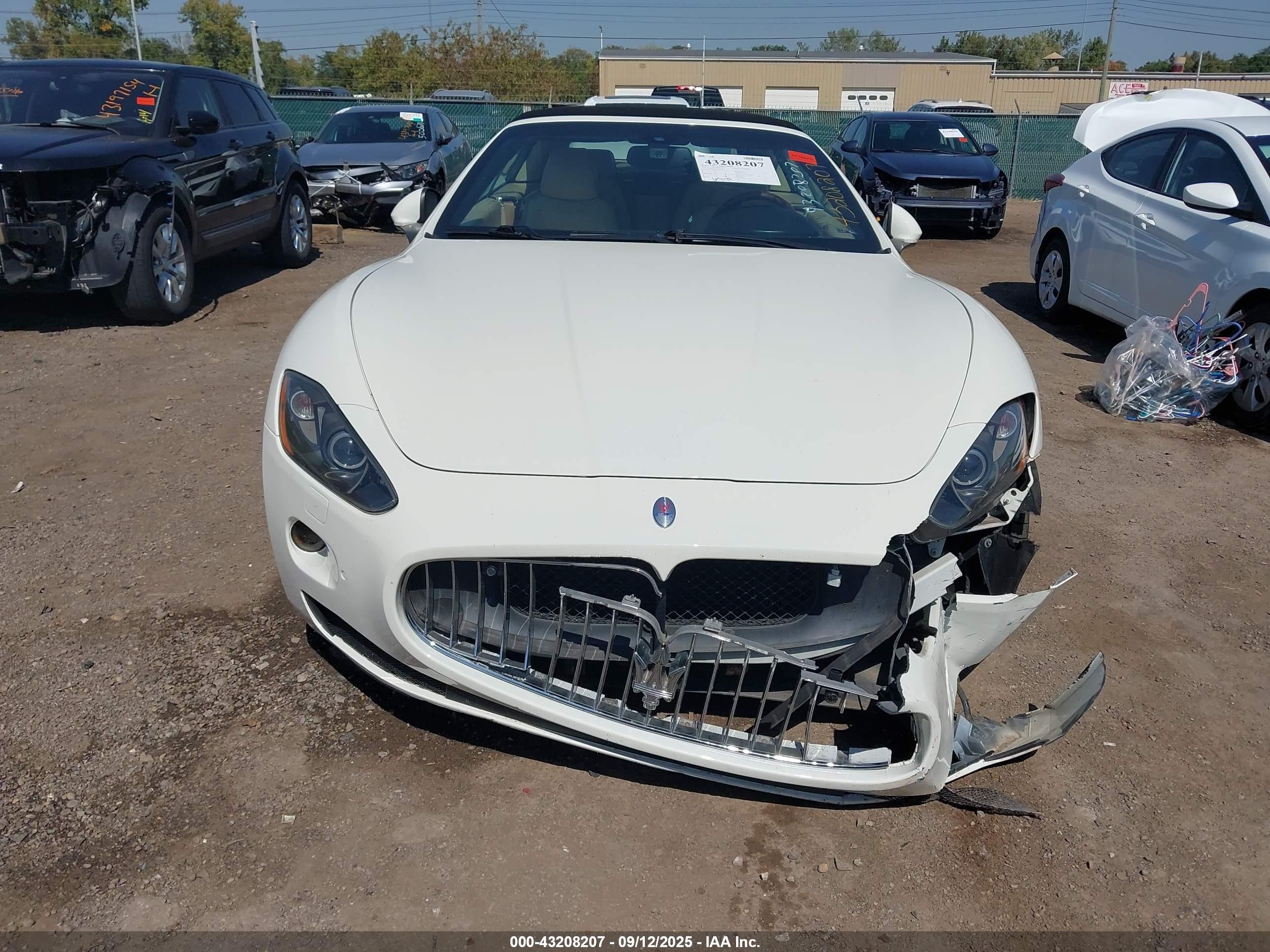 2012 Maserati Granturismo   White vin: ZAM45KMA2C0066261
