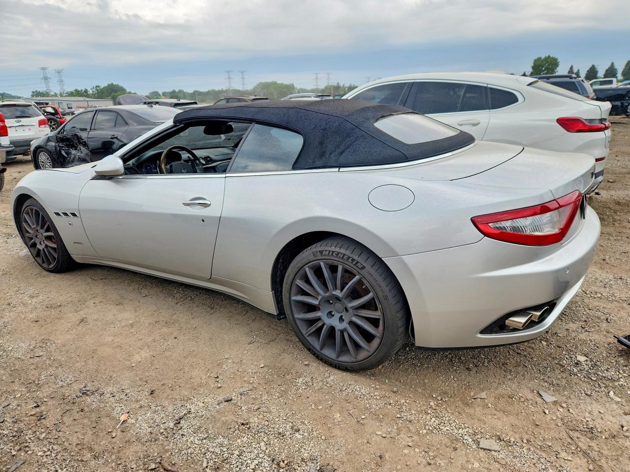 2010 Maserati Granturismo Silver vin: ZAM45KMA6A0052683