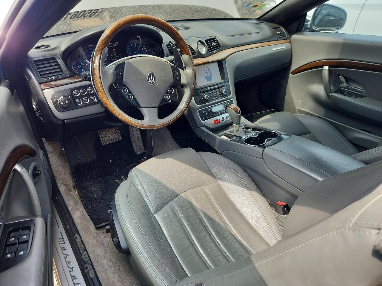2010 Maserati Granturismo Silver vin: ZAM45KMA6A0052683