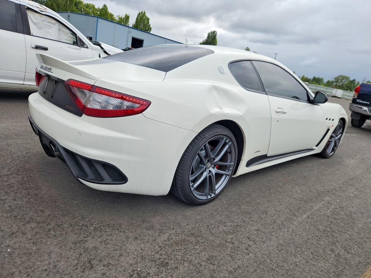 2012 Maserati Granturismo S White vin: ZAM45MLA9C0065184