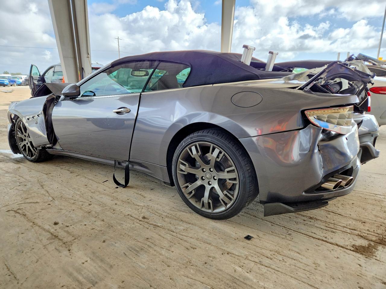 2013 Maserati Granturismo S Gray vin: ZAM45MMA0D0071715