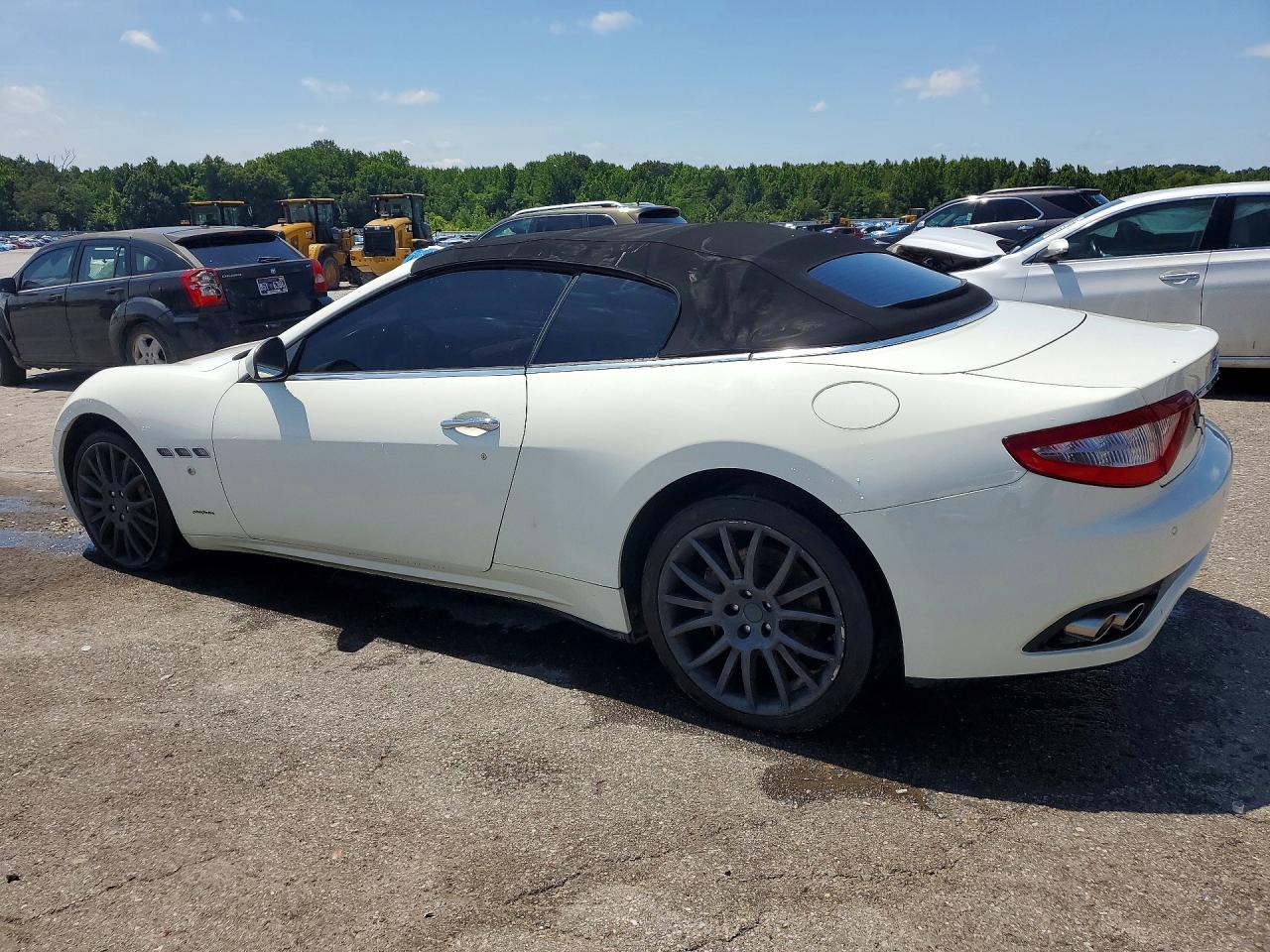 2013 Maserati Granturismo S White vin: ZAM45MMA4D0068445