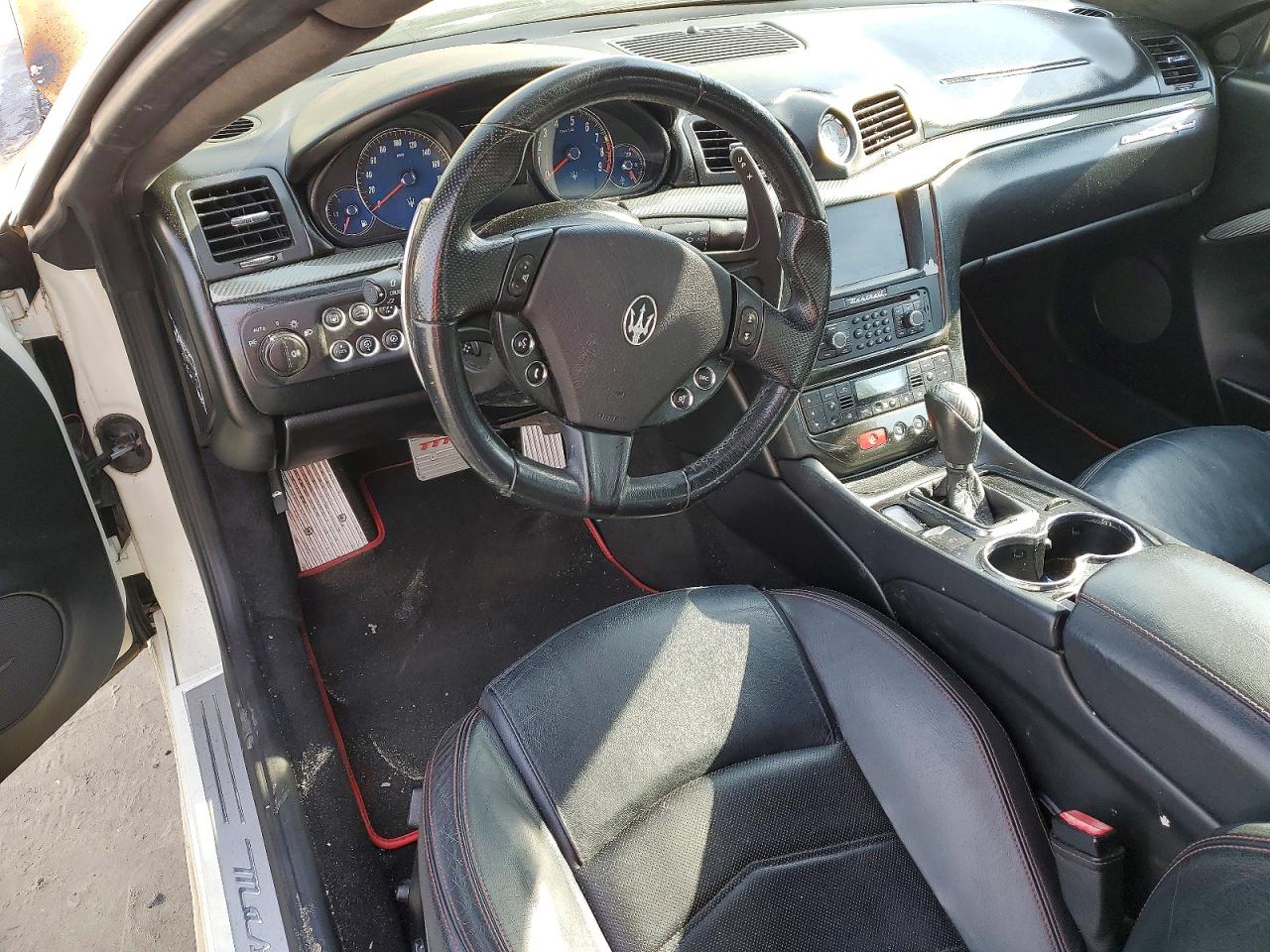 2013 Maserati Granturismo S White vin: ZAM45VLA1D0073206