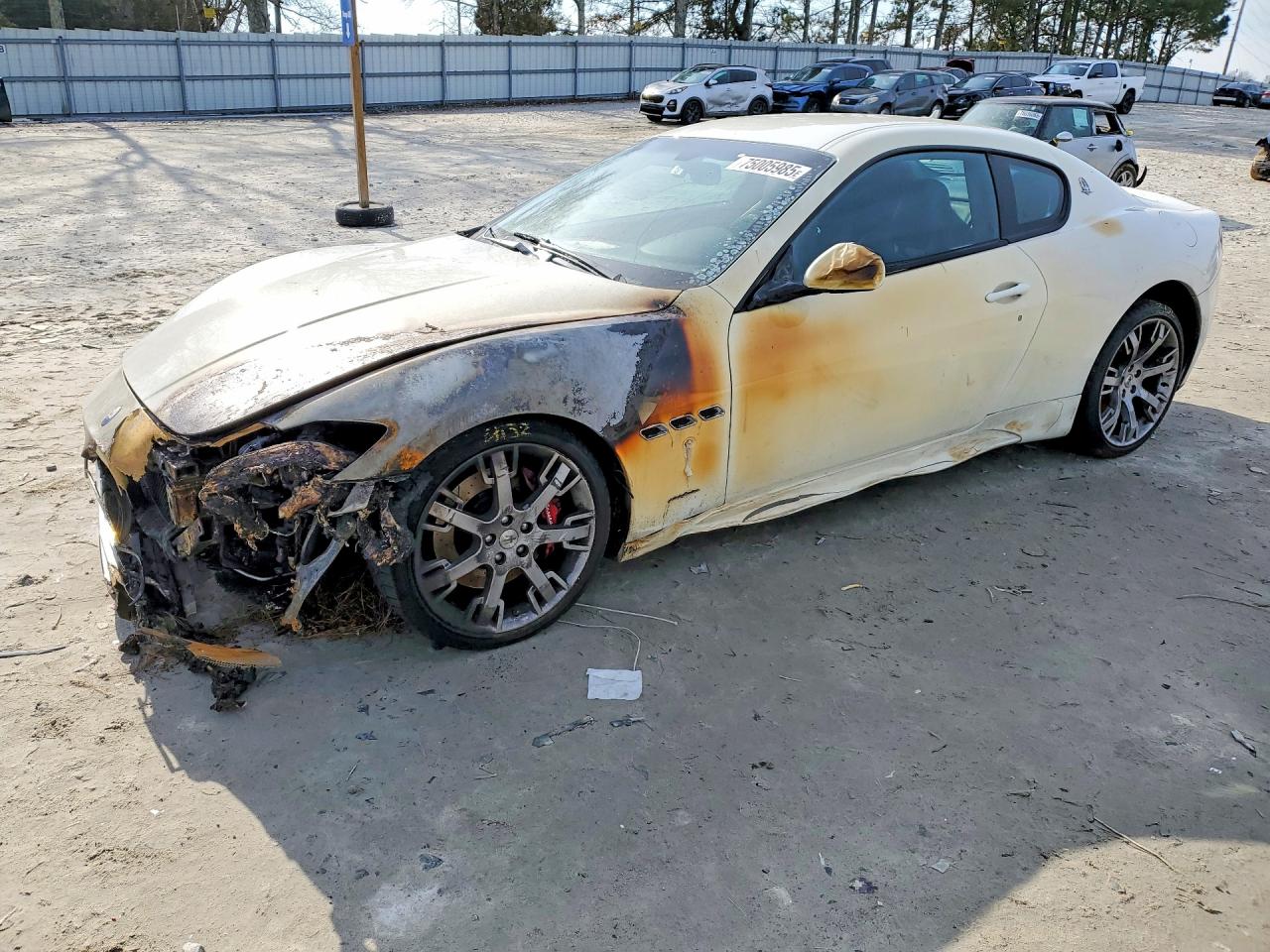 2013 Maserati Granturismo S White vin: ZAM45VLA1D0073206