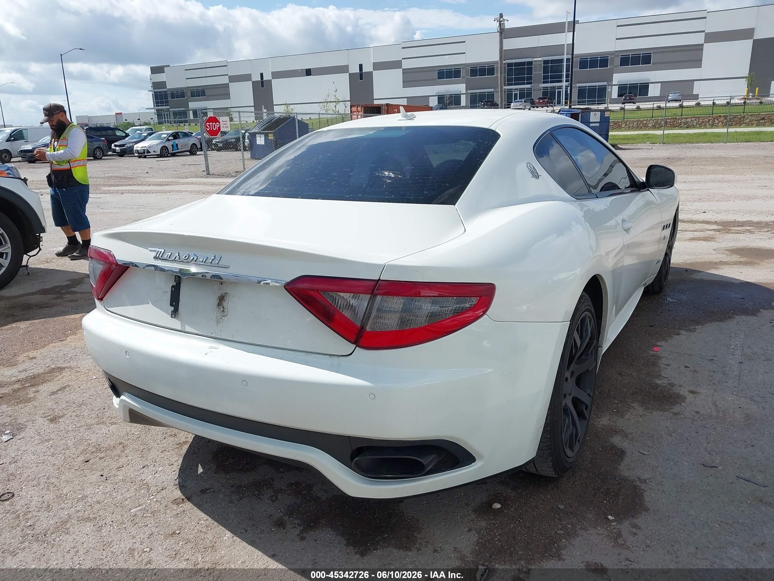 2014 Maserati Granturismo Mc/sport White vin: ZAM45VLA3E0109401
