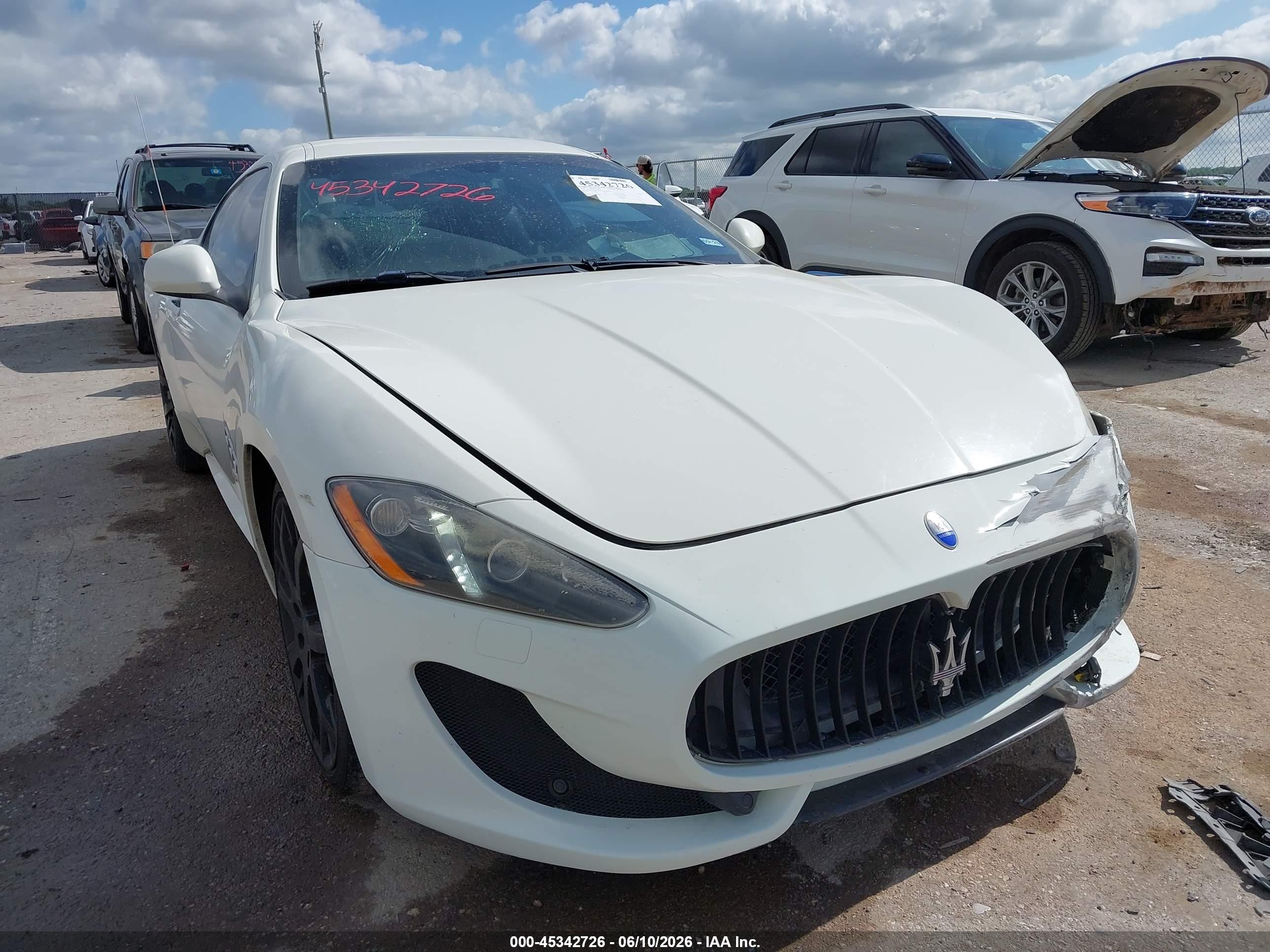 2014 Maserati Granturismo Mc/sport White vin: ZAM45VLA3E0109401