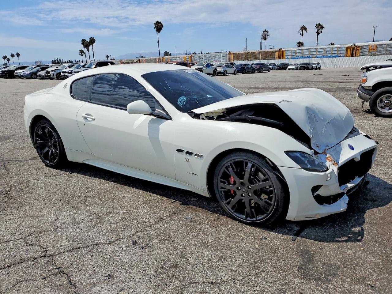 2013 Maserati Granturismo S/sport/mc White vin: ZAM45VLA9D0069159